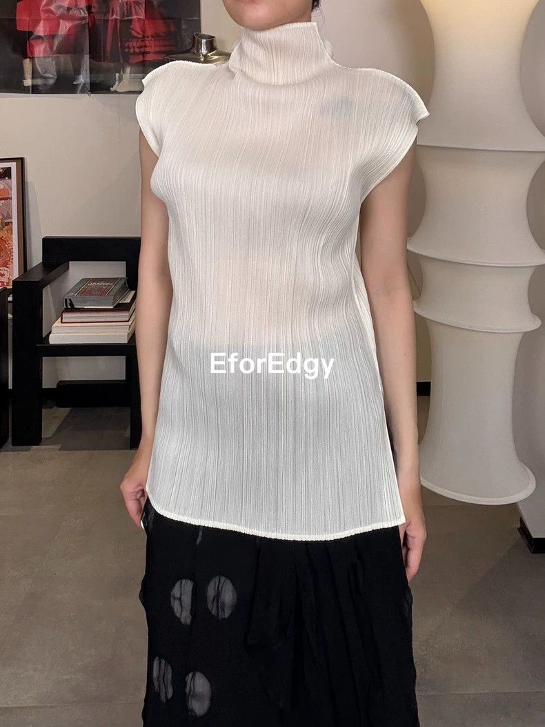 Issey Miyake issey miyake size:4 Pearl white high-necked vest Size XXS / US 00 / IT 34 - 1 Thumbnail