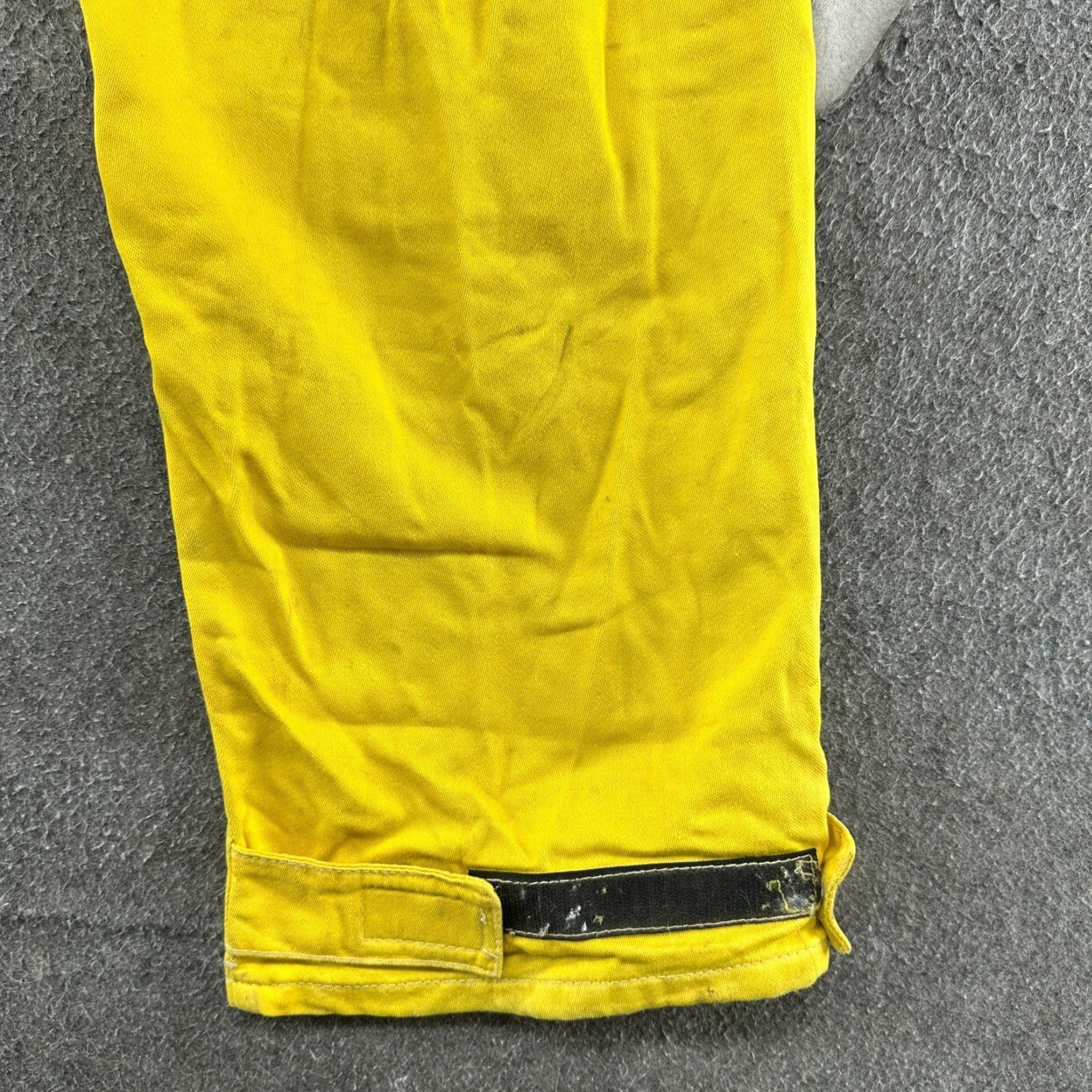 Vintage Cascade Fire Equipment Wildland Pants Mens 32x34 Yellow Cargo Flame-Resistant Workwear Pants Men 32 Inseam 34 Straight Cargo Pocket Canvas Cotton FR Size US 32 / EU 48 - 5 Thumbnail