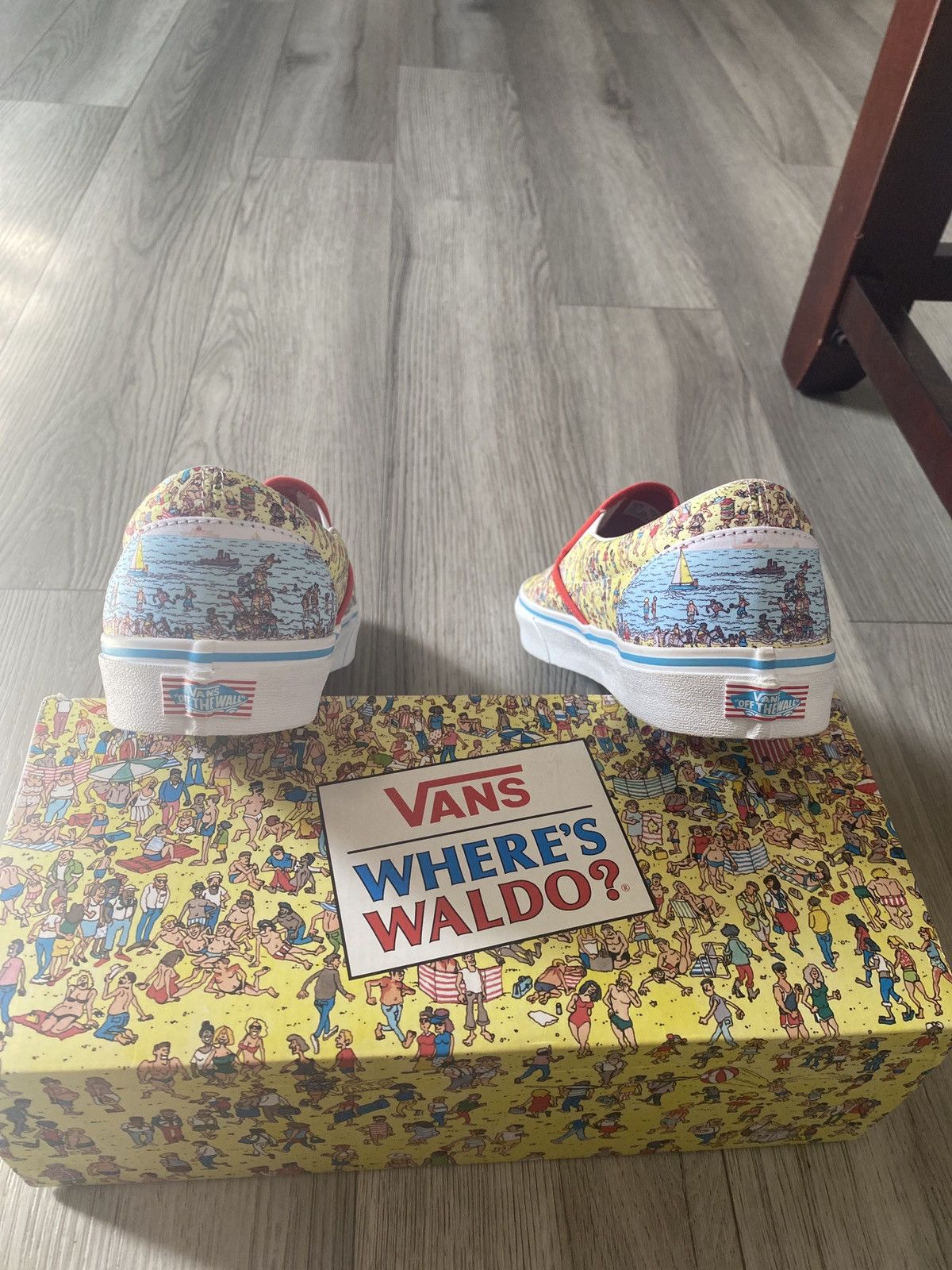 Vans (Where’s Waldo) beach colour way Size US 10.5 / EU 43-44 - 10 Thumbnail