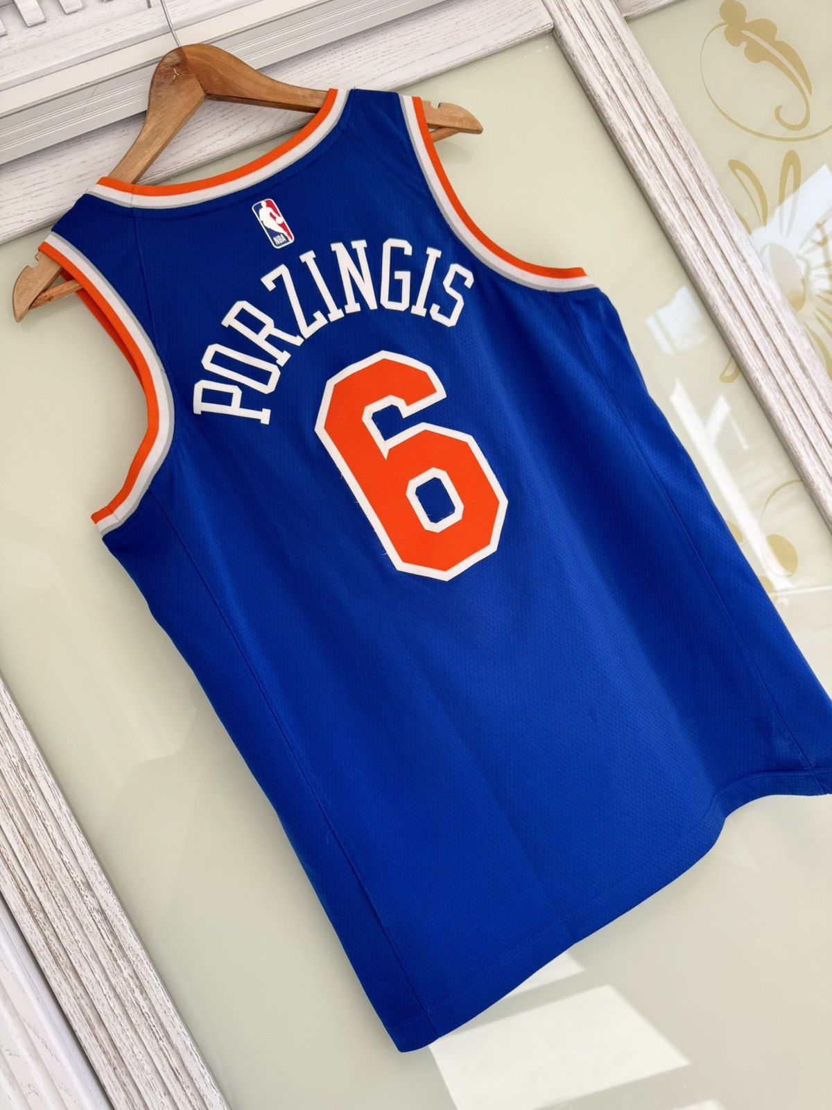 Nike Porzingis #6 New York Knicks Basketball Jersey NBA Shirt Kit Size US M / EU 48-50 / 2 - 5 Thumbnail