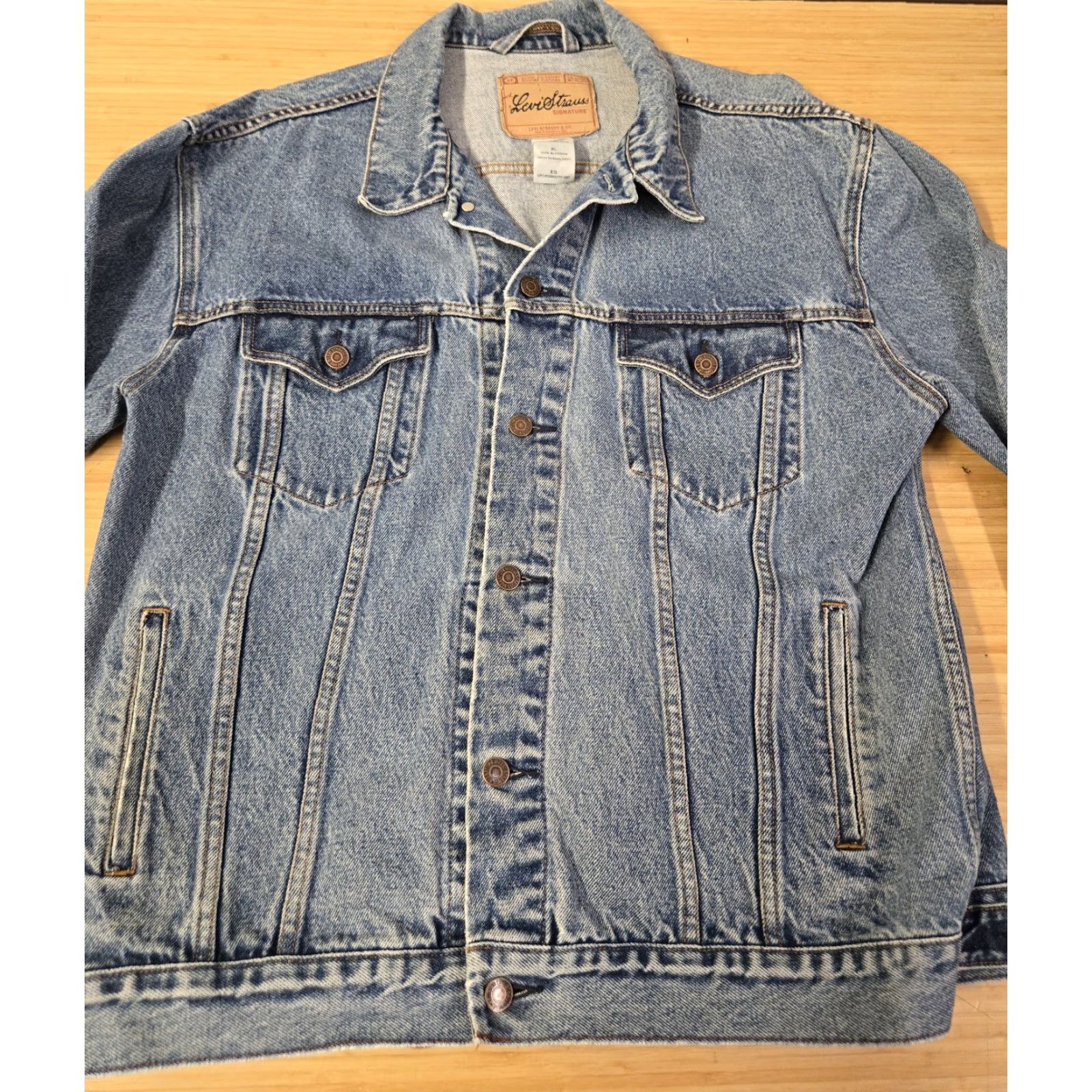 Vintage Levi Strauss Jacket Mens XL Blue Denim Trucker Coat Signature Classic Jean Size US 36 / EU 52 - 3 Thumbnail