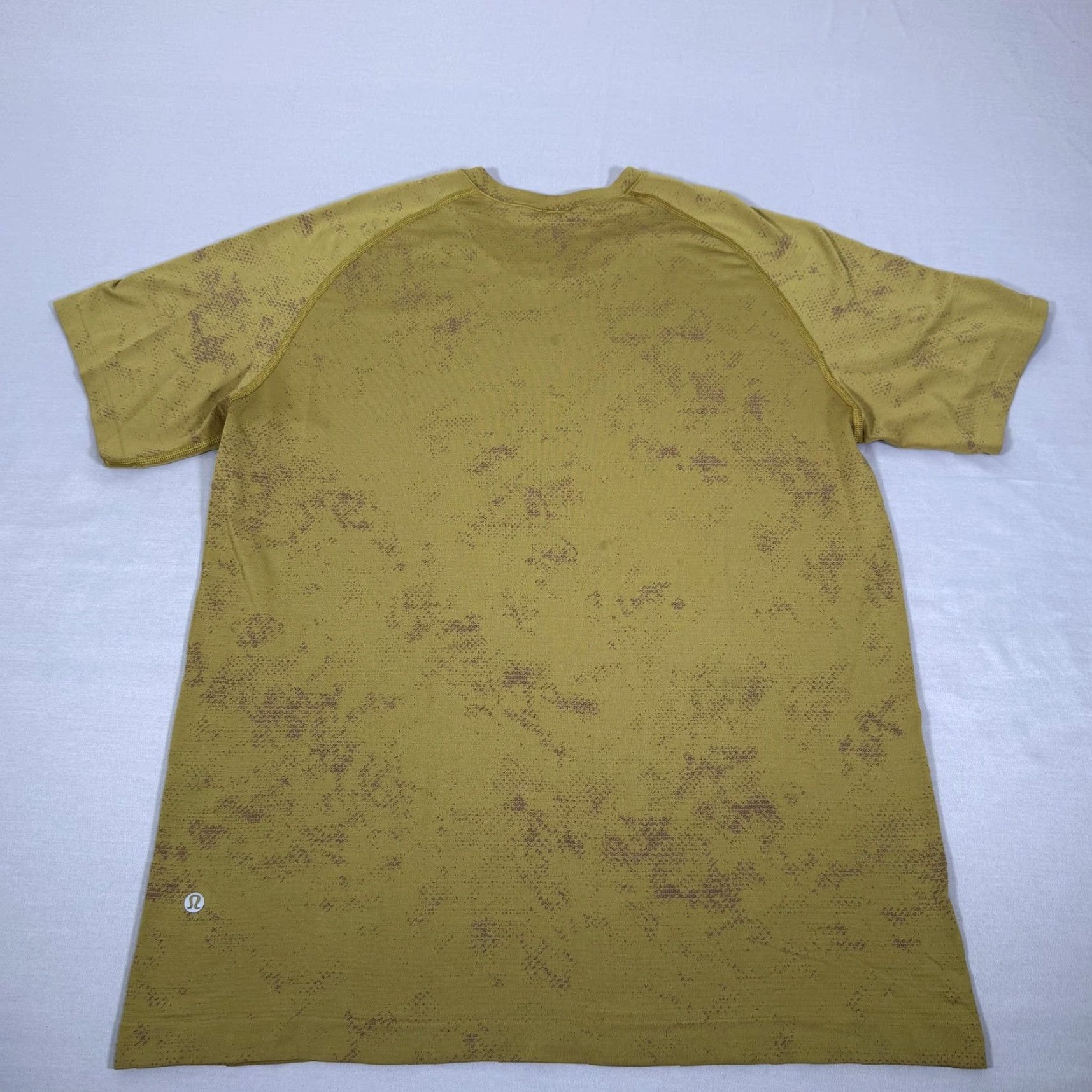 Lululemon Lululemon Shirt Mens Large Yellow Metal Vent Tech Seamless Athletic Running Camo Size US L / EU 52-54 / 3 - 7 Thumbnail