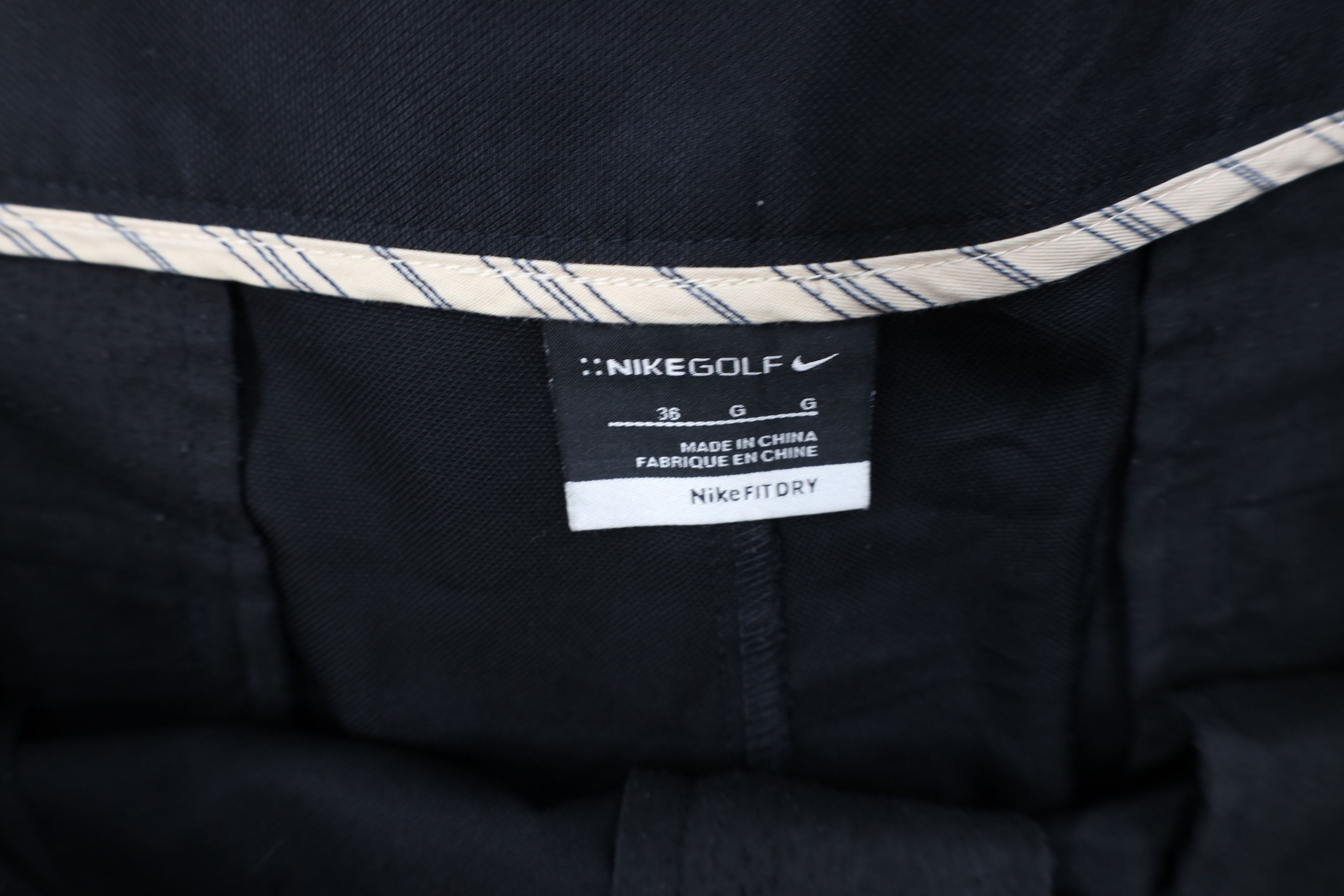 Nike Vintage Y2K Nike Golf Mini Swoosh Pleated Chino Shorts Black Size US 36 / EU 52 - 6 Thumbnail