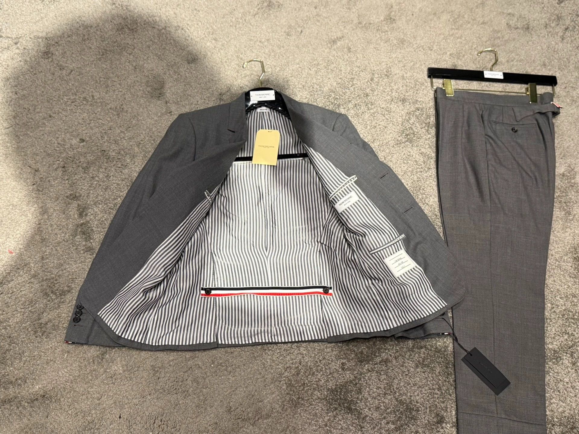 Thom Browne Thom Browne Classic Suit Mid-Gray Size0 Size US XS / EU 42 / 0 - 4 Thumbnail