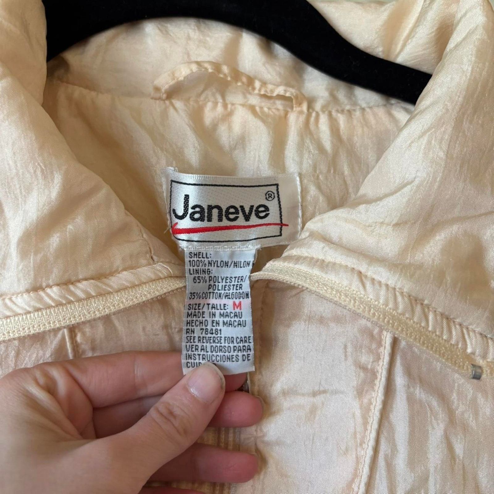Vintage Vintage Janeve Champagne Windbreaker Medium 80s Sportswear Size M / US 6-8 / IT 42-44 - 5 Thumbnail