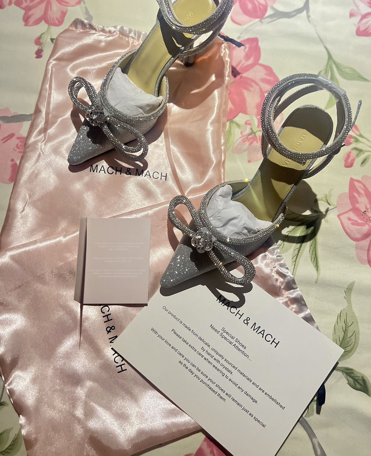 MACH & MACH Iconic Silver Bow Glitter heels Size US 8 / IT 38 - 2 Thumbnail