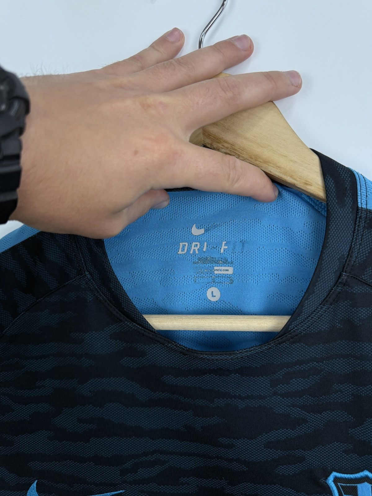 Nike 🇪🇸 2015/2016 Nike F. C. Barcelona Training Soccer Jersey Size US L / EU 52-54 / 3 - 5 Thumbnail