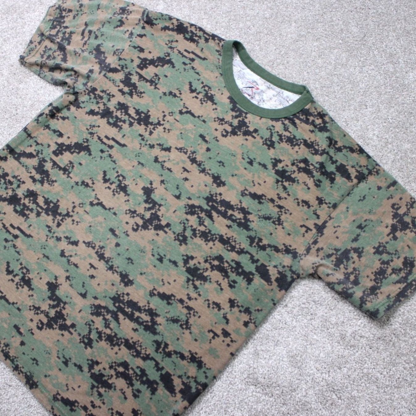 Rothco ROTHCO Shirt Men 2XL Green Camo Cotton/Poly Short Sleeve Crew Neck Tagless Pocketless T-Shirt Men Size US XXL / EU 58 / 5 - 2 Thumbnail