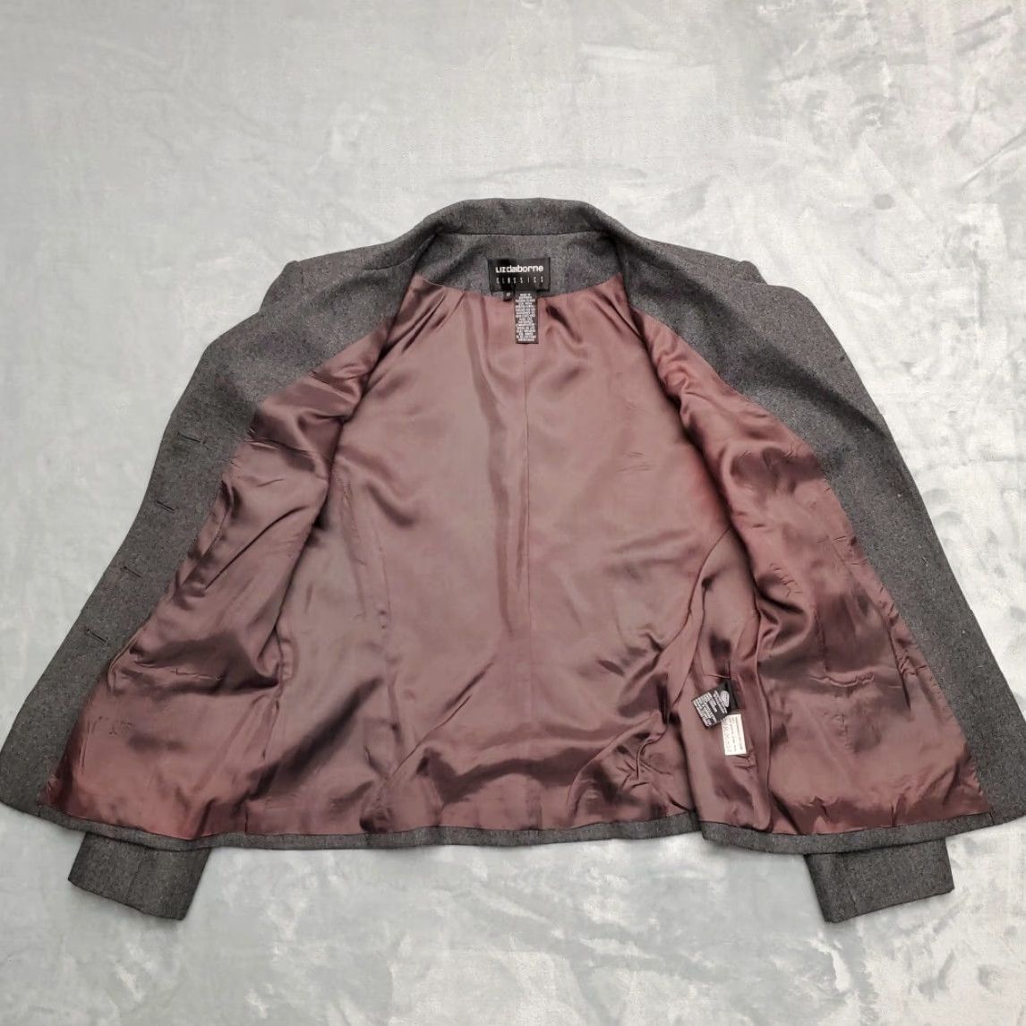 Liz Claiborne VINTAGE Liz Claiborne Blazer Womens 10 Gray Wool Jacket Lined USA Pockets Solid Button Casual Mens Womens Boys Girls Size L / US 10 / IT 46 - 6 Thumbnail