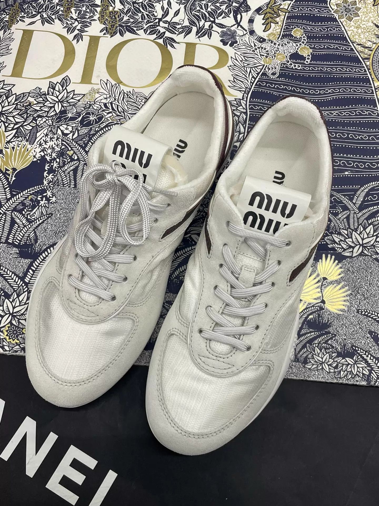 Miu Miu MIU MIU Wine Red Thin Sole Gymnasium Sneakers 37 Size US 6.5 / IT 36.5 - 2 Thumbnail
