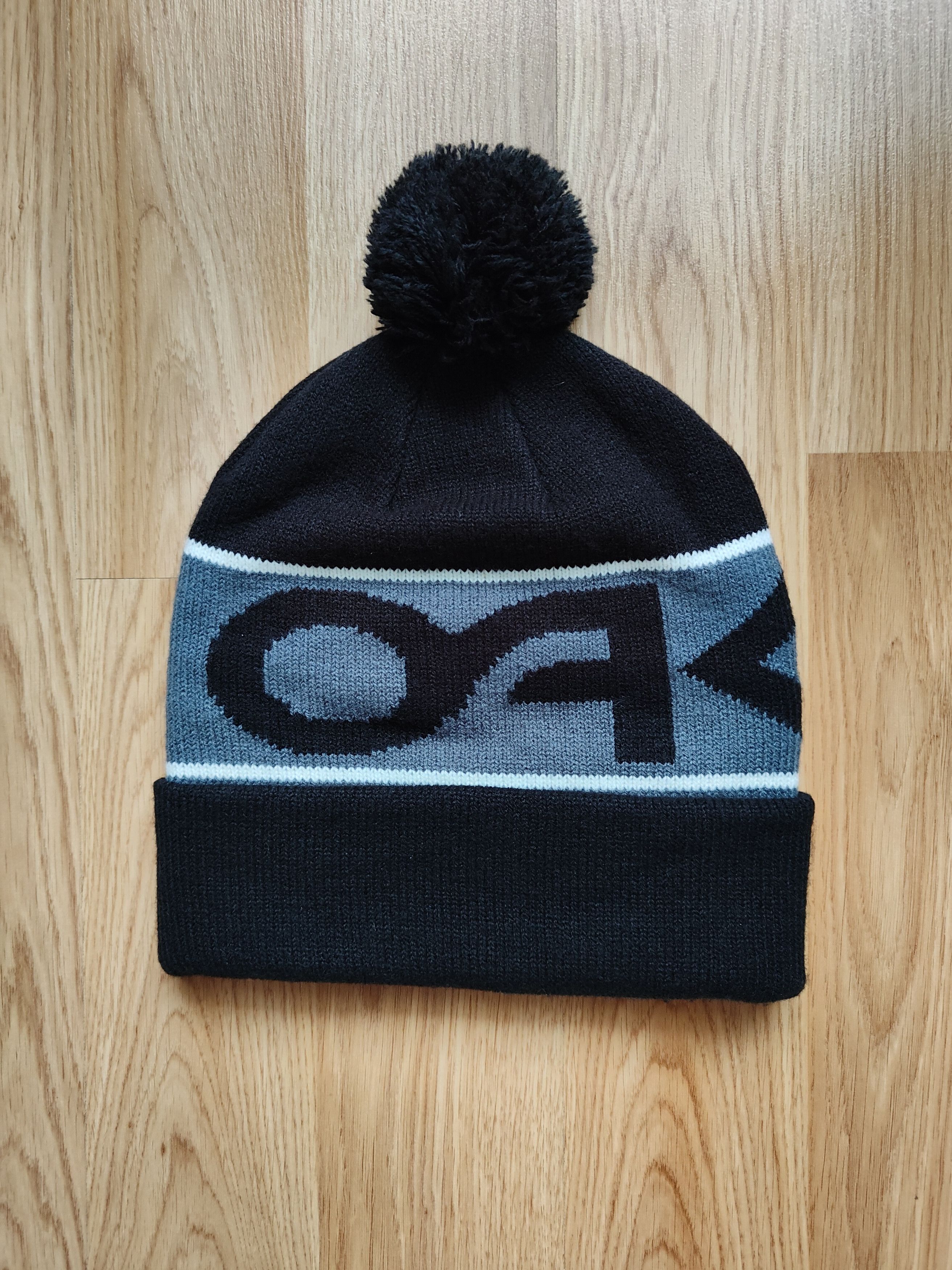 Oakley × Palace Palace Oakley No Cuff Beanie | Grailed