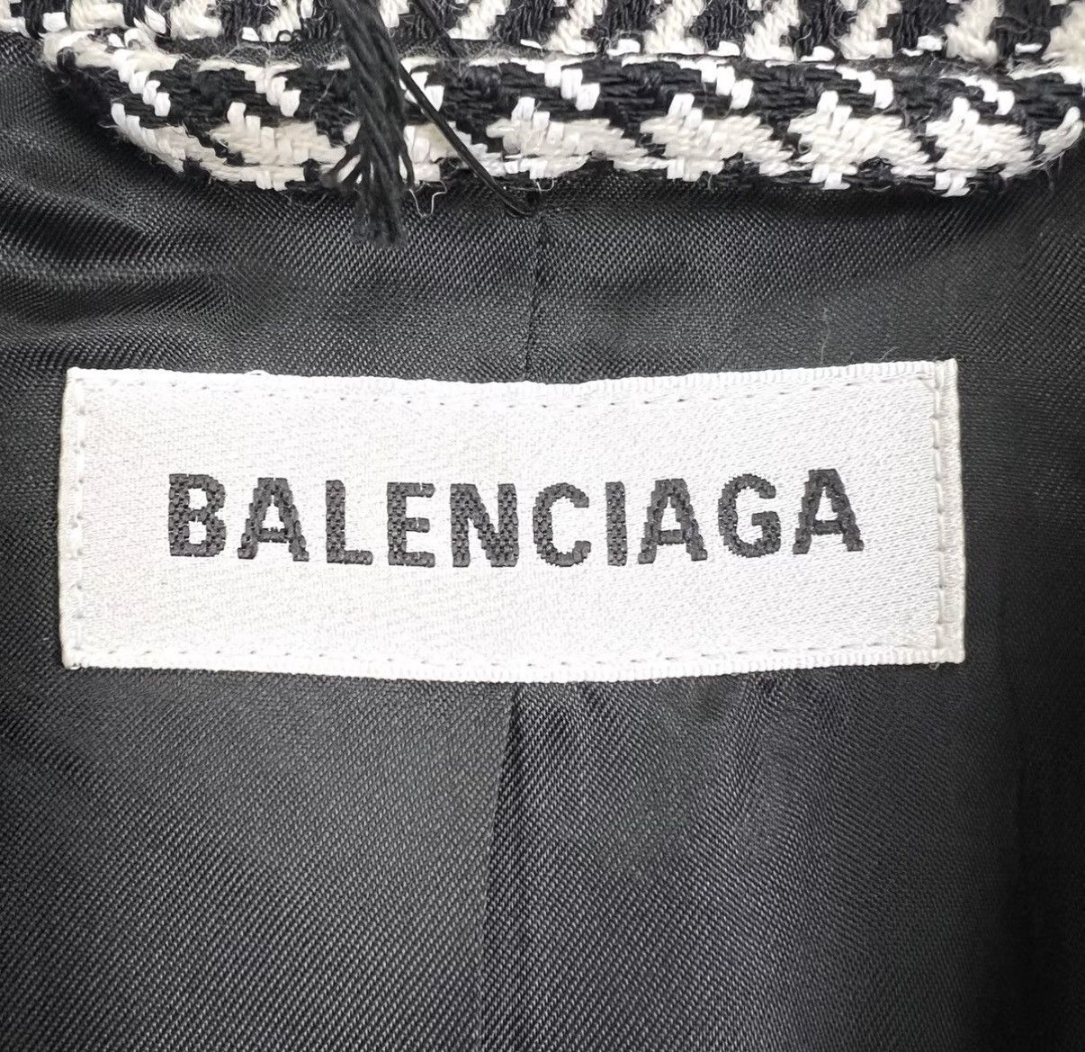 Balenciaga Balenciaga Wool Houndstooth Hourglass Blazer K12 Size XS / US 0-2 / IT 36-38 - 5 Thumbnail
