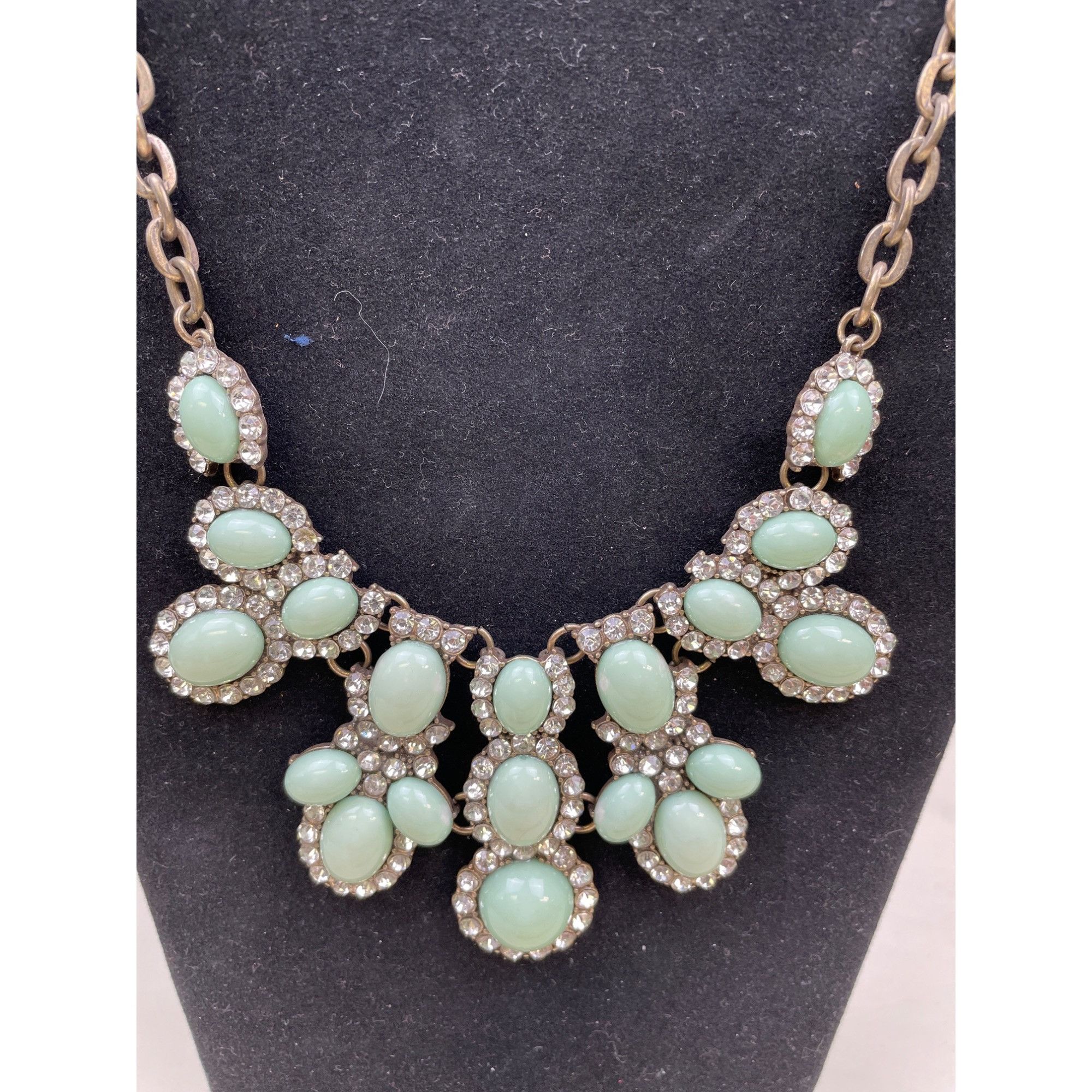 Other Vintage Women's Green and Clear Bib Drop Chain 9" SKU 6190 Size ONE SIZE - 2 Thumbnail
