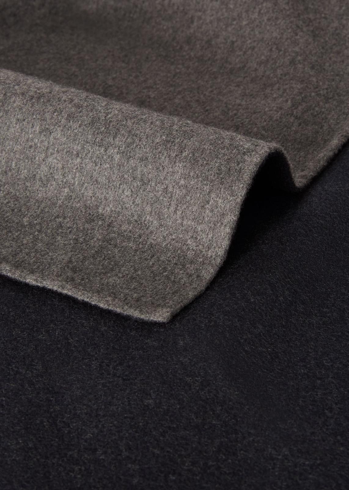 Loro Piana o1srvl11e1124 Size: OS / Double Cashmere Cape in Grey Size ONE SIZE - 2 Thumbnail
