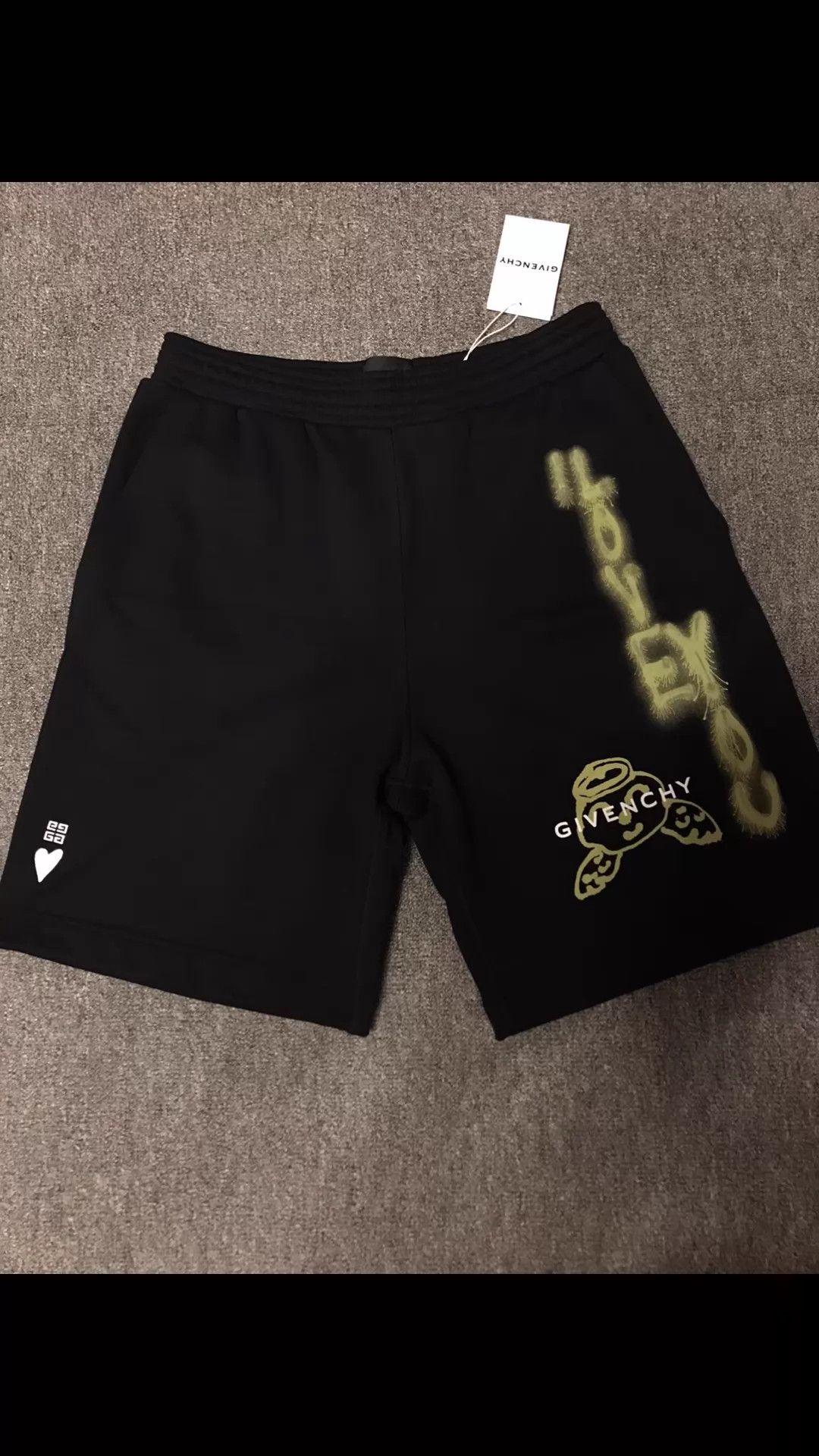 Givenchy Givenchy Graffiti Lettering Cotton Elastic Waist L Shorts Size US 34 / EU 50 - 1 Thumbnail