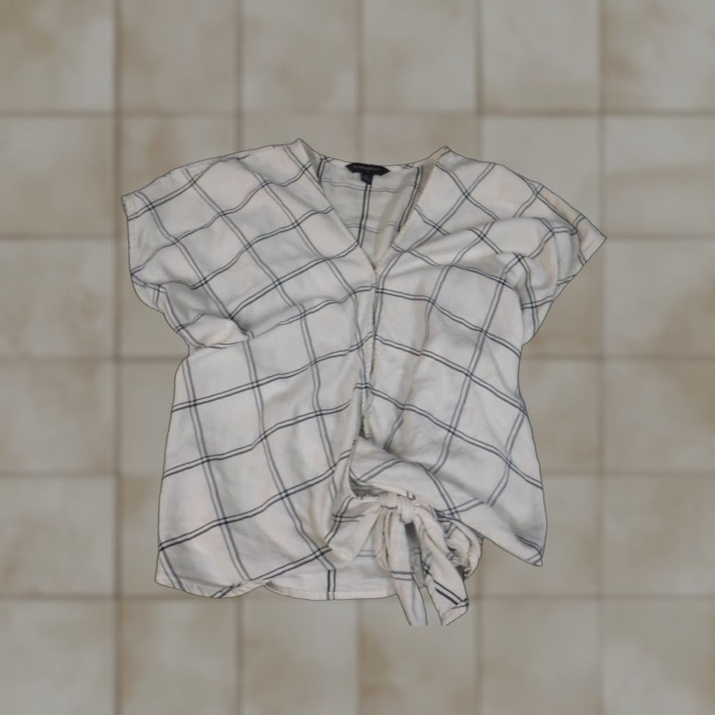 Banana Republic Banana Republic Womens Blouse Small Black beige plaid snap top classic knot Size S / US 4 / IT 40 - 1 Thumbnail