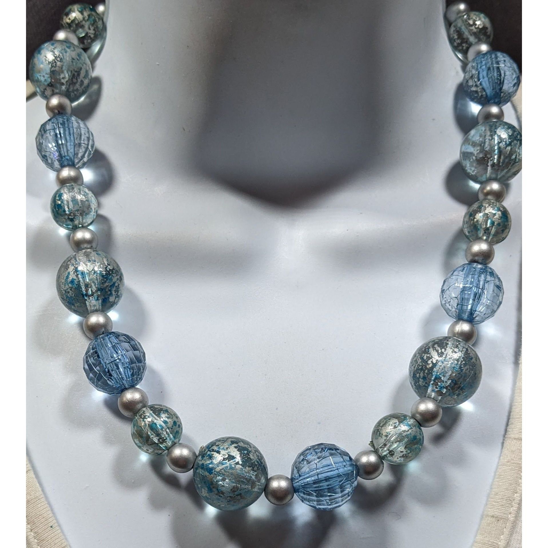 Other Whimsical Blue And Silver Tone Beaded Necklace Size ONE SIZE - 4 Thumbnail
