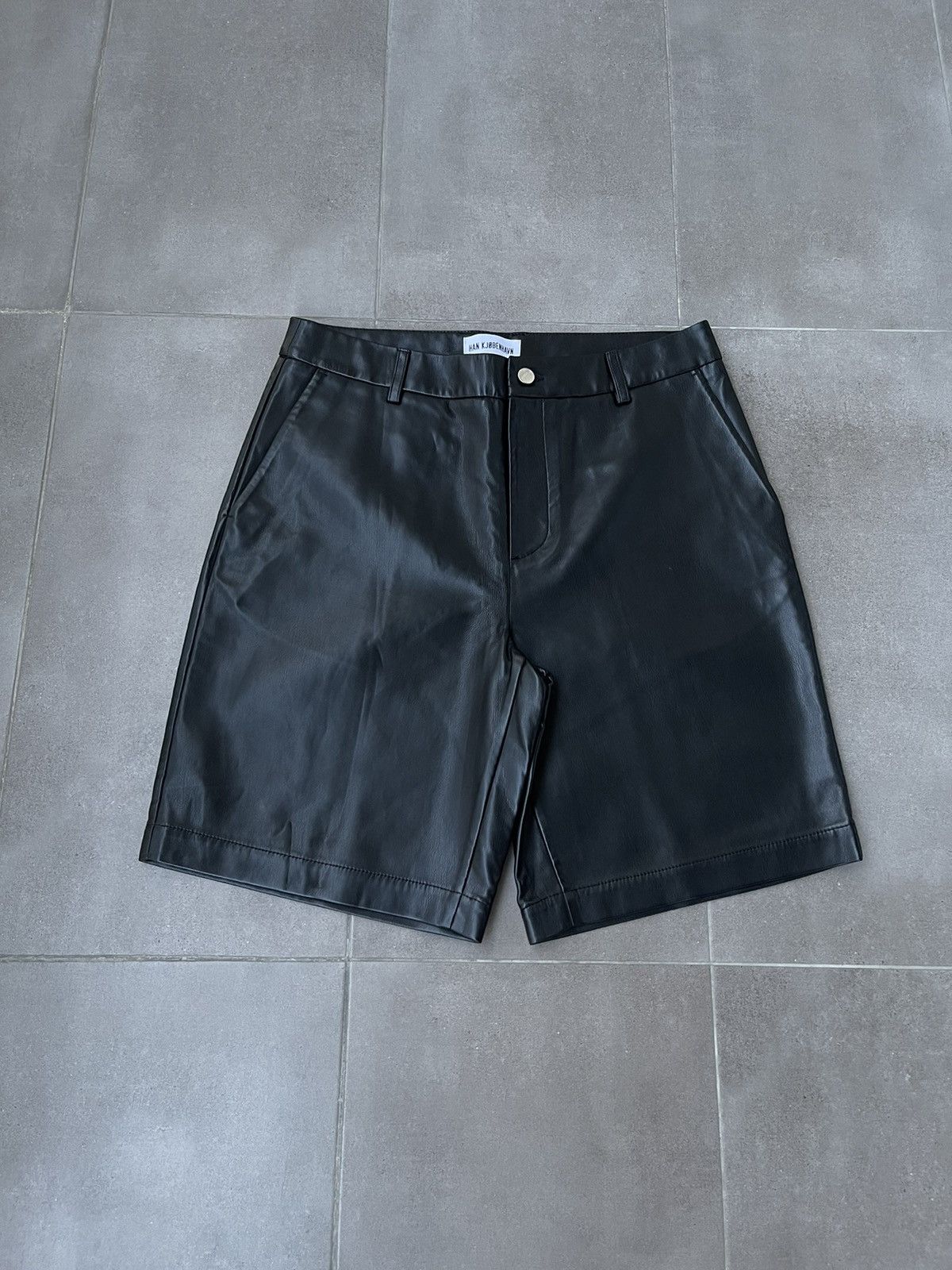 Han Kjobenhavn !DS! SS22 Han Kjobenhavn Black Suit Wide Leg Shorts Size US 32 / EU 48 - 7 Thumbnail