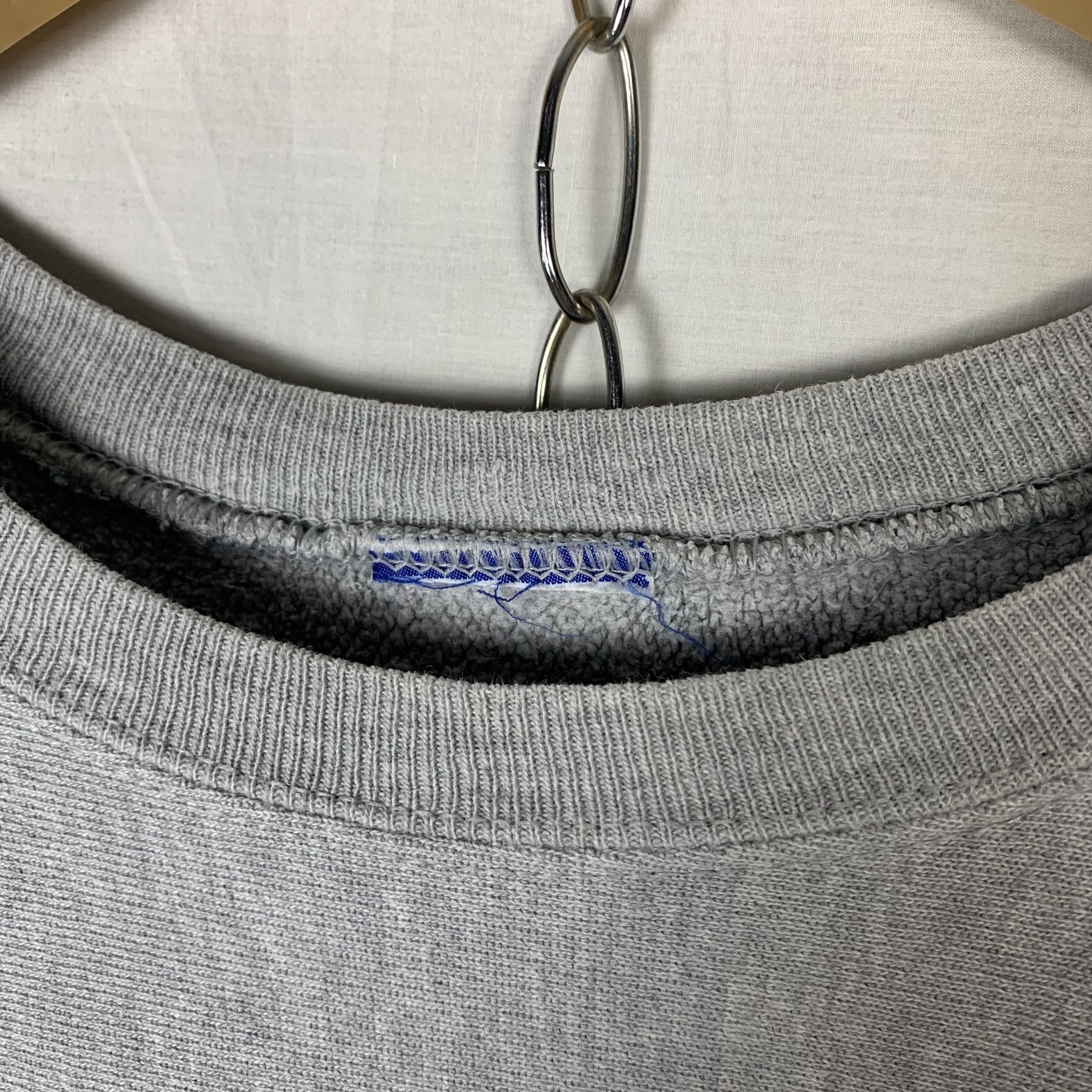 Champion Vintage Champion Reverse Weave Distressed Sweatshirt Crewnec Size US M / EU 48-50 / 2 - 6 Thumbnail