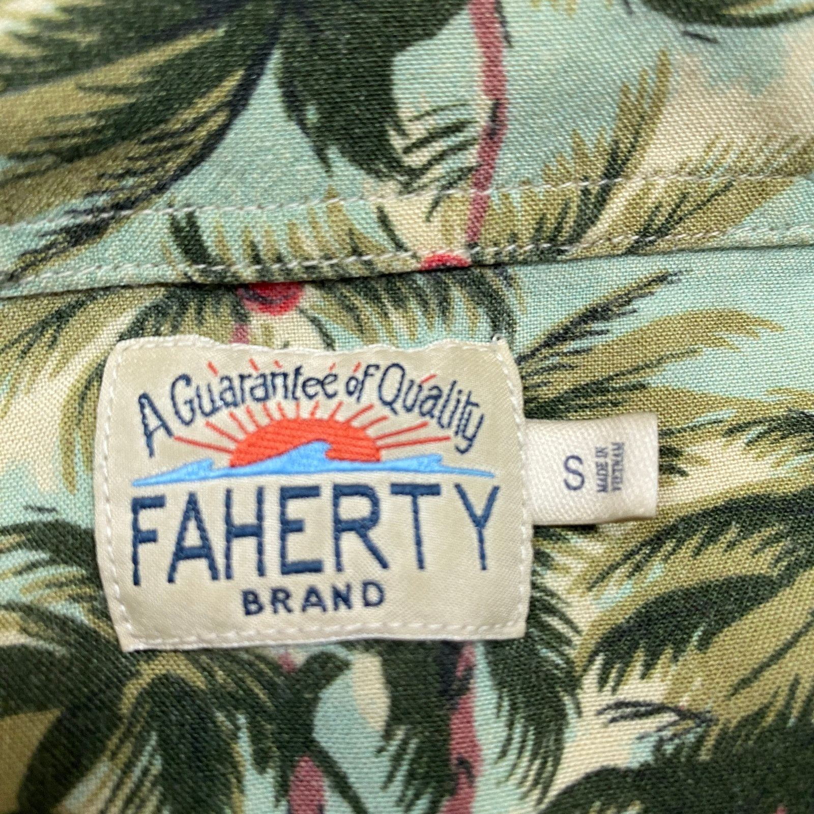 Faherty Faherty Kona Camp Hawaiian Island Button Up Shirt Men's S Size US S / EU 44-46 / 1 - 4 Thumbnail