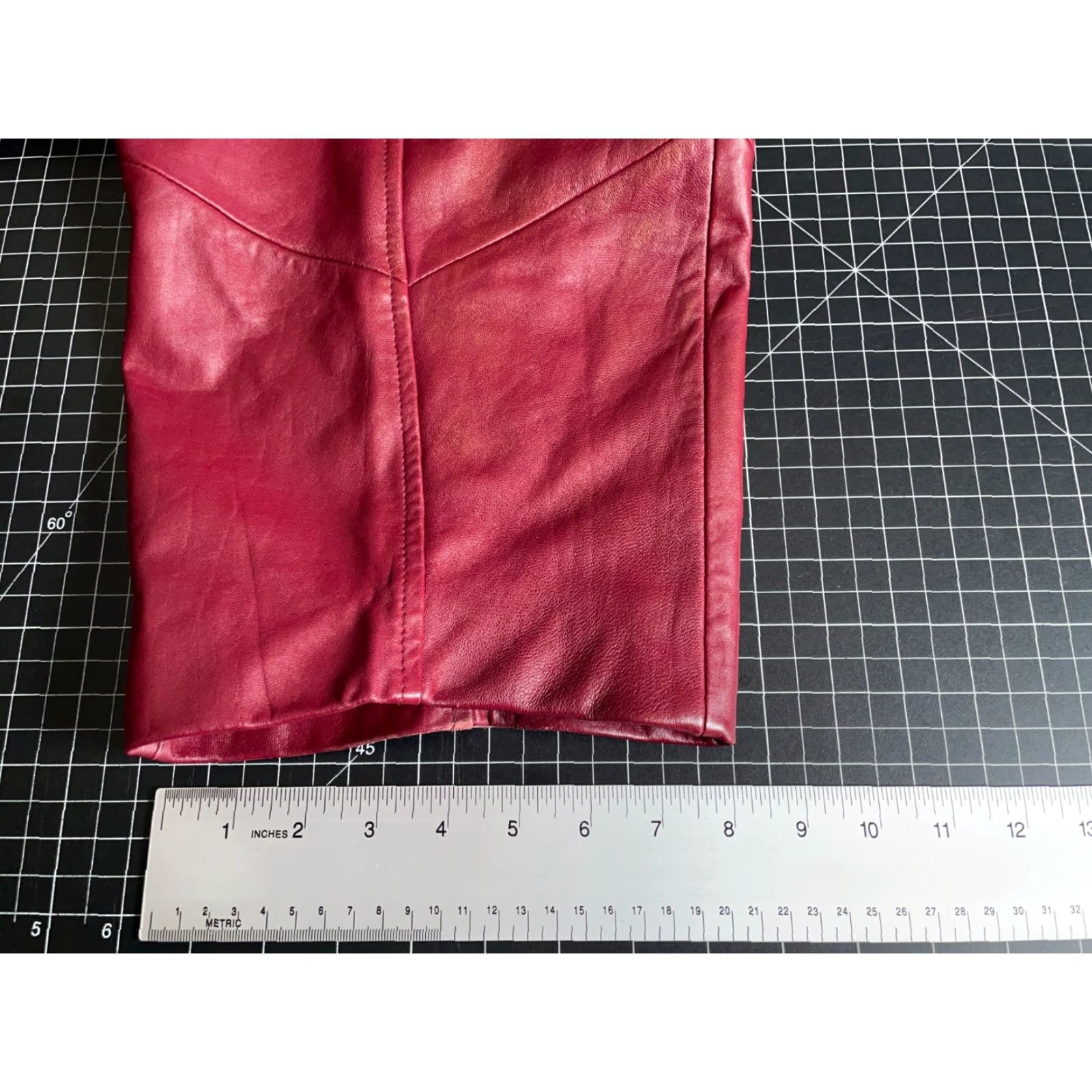 Vintage VINTAGE Saxony Leather Pants Men’s 36 x 29 Red Pleated Zip Up Biker 90s Size US 36 / EU 52 - 7 Thumbnail