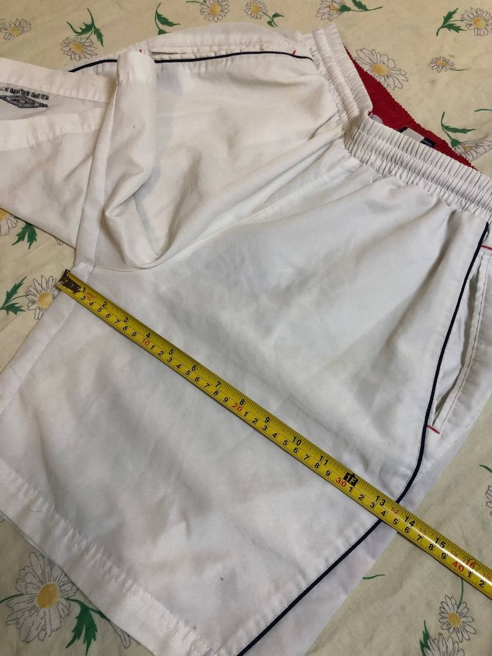 Umbro Mens Vintage Umbro Shorts White USA Size US 32 / EU 48 - 11 Thumbnail
