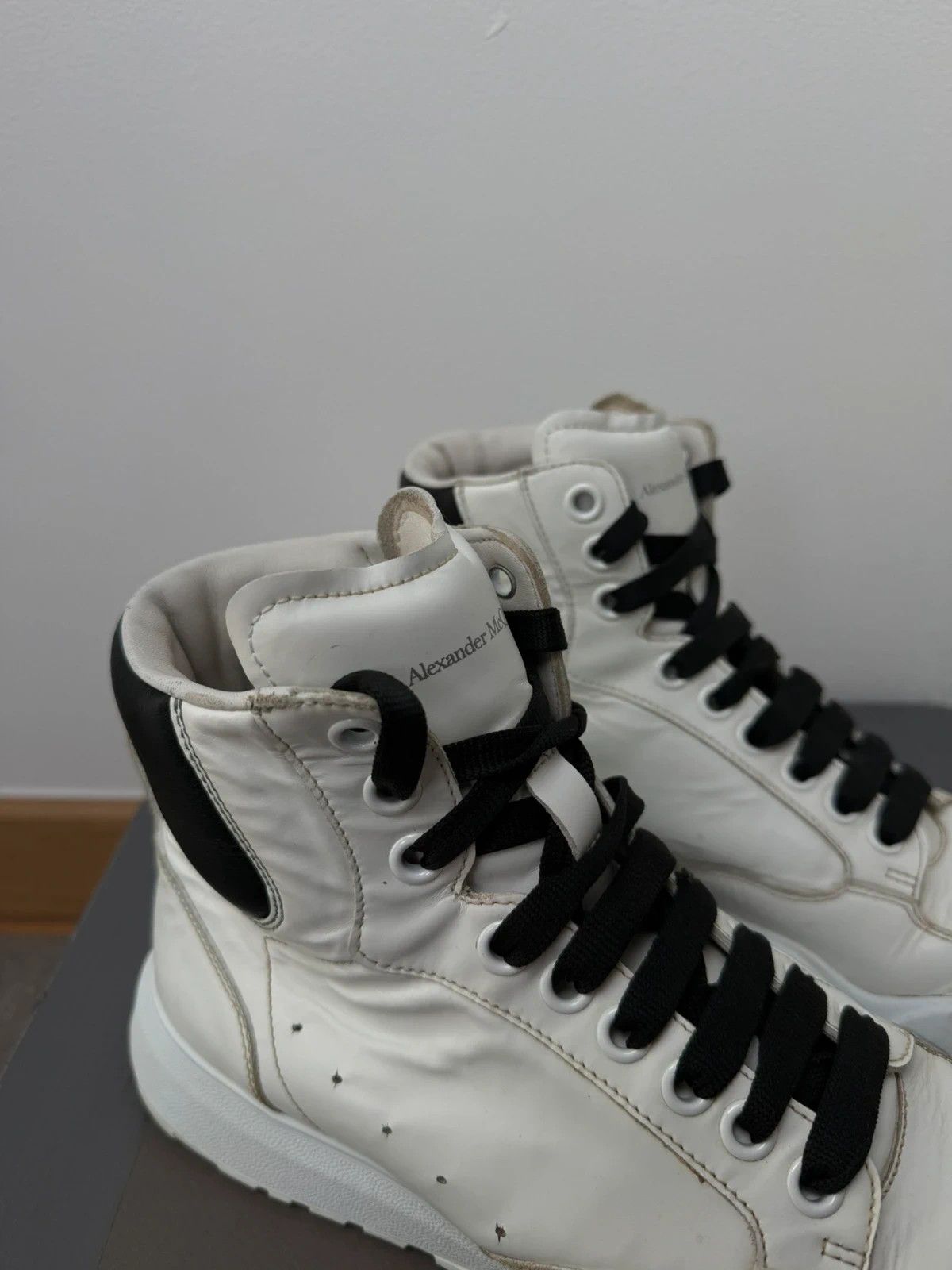 Alexander McQueen Alexander McQueen shoes sneakers luxury old money Size US 7 / EU 40 - 6 Thumbnail