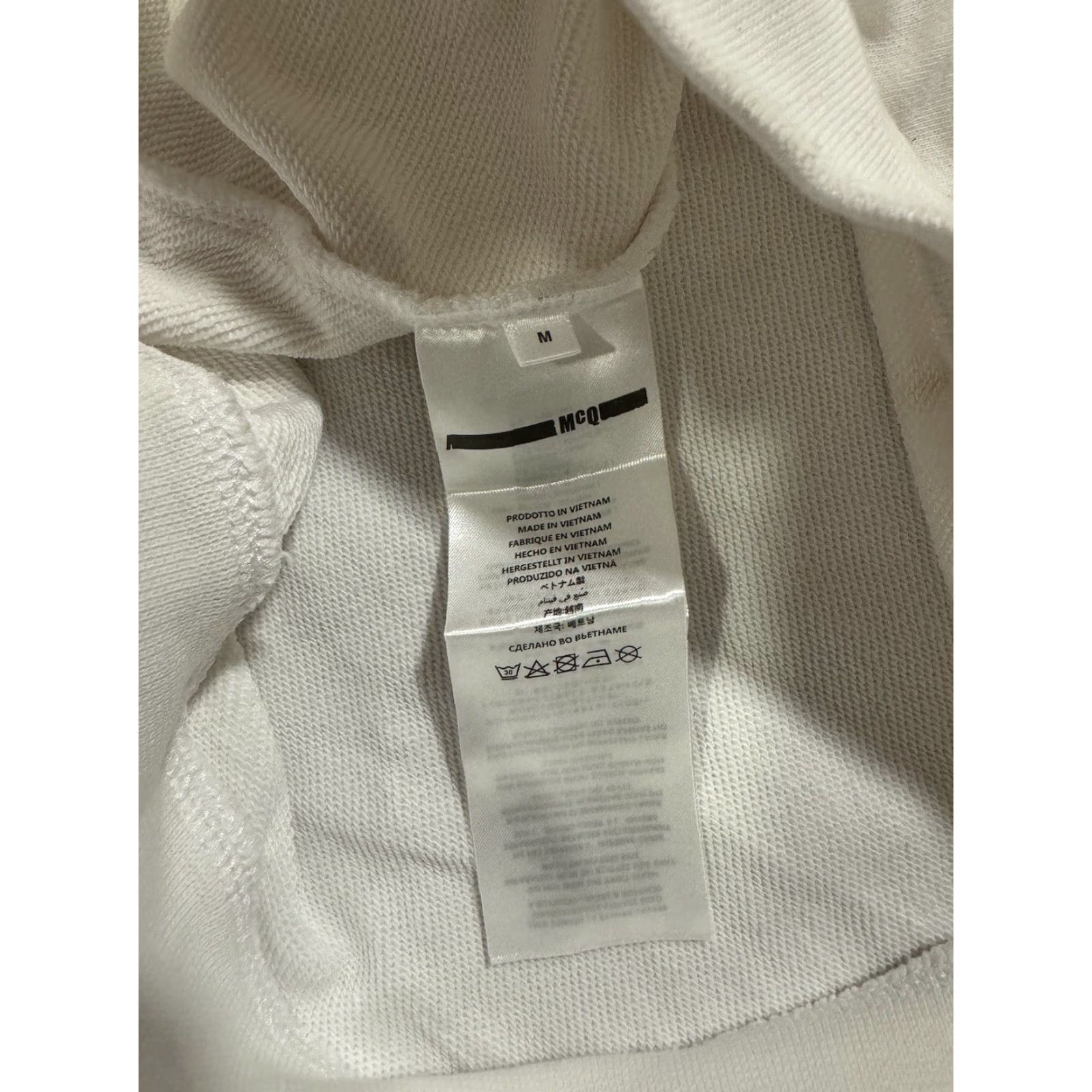 Alexander McQueen Alexander McQueen MCQ Gold Logo Crewneck Sweatshirt White Size M Mens Knit Cotton Regular Graphic Print Logo Pullover Crew Neck Long Sleeve Size US M / EU 48-50 / 2 - 7 Thumbnail
