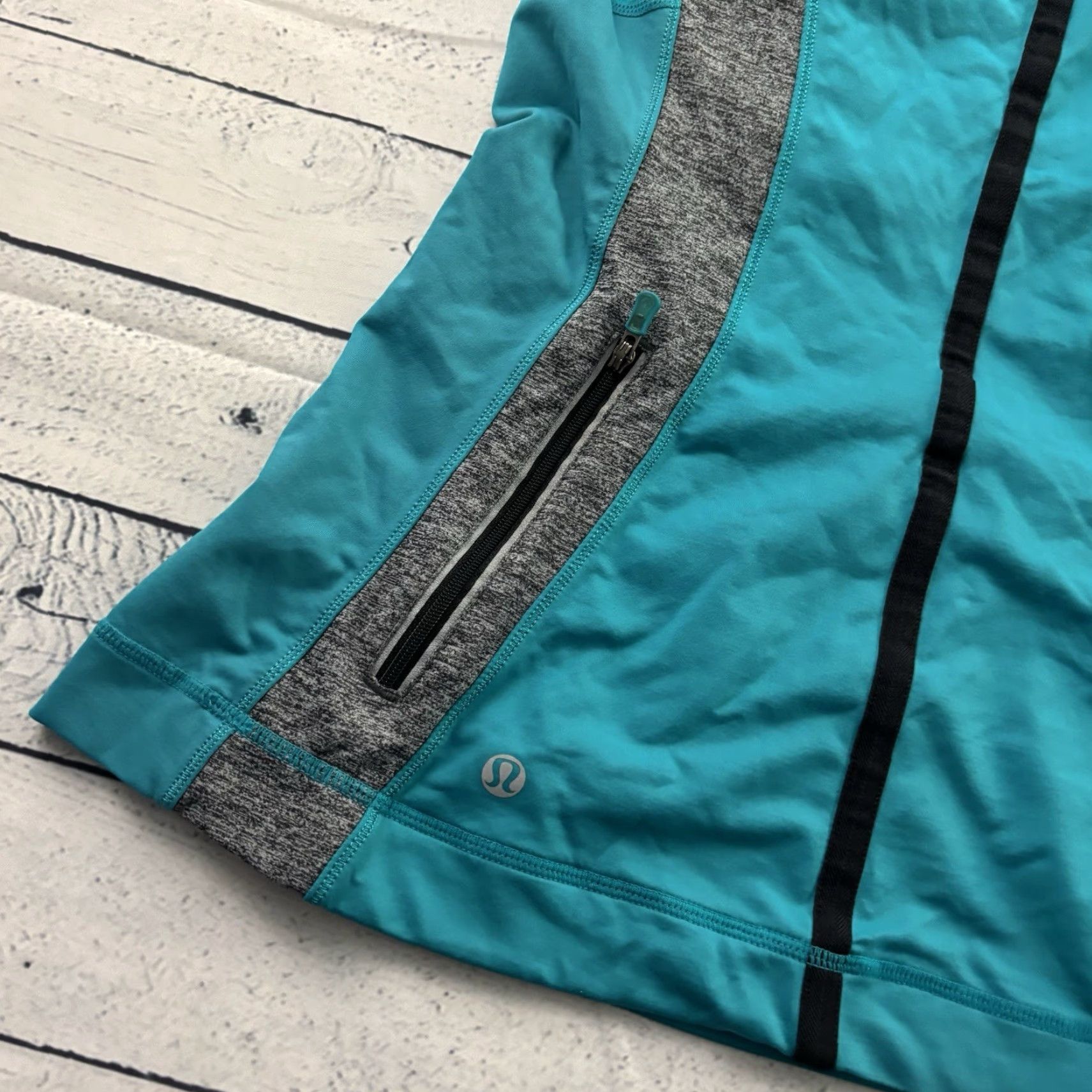 Lululemon Lululemon Pullover Hooded Jacket Green Gray Women 10 Cross Front Athletic Performance Activewear Shirt Size L / US 10 / IT 46 - 5 Thumbnail