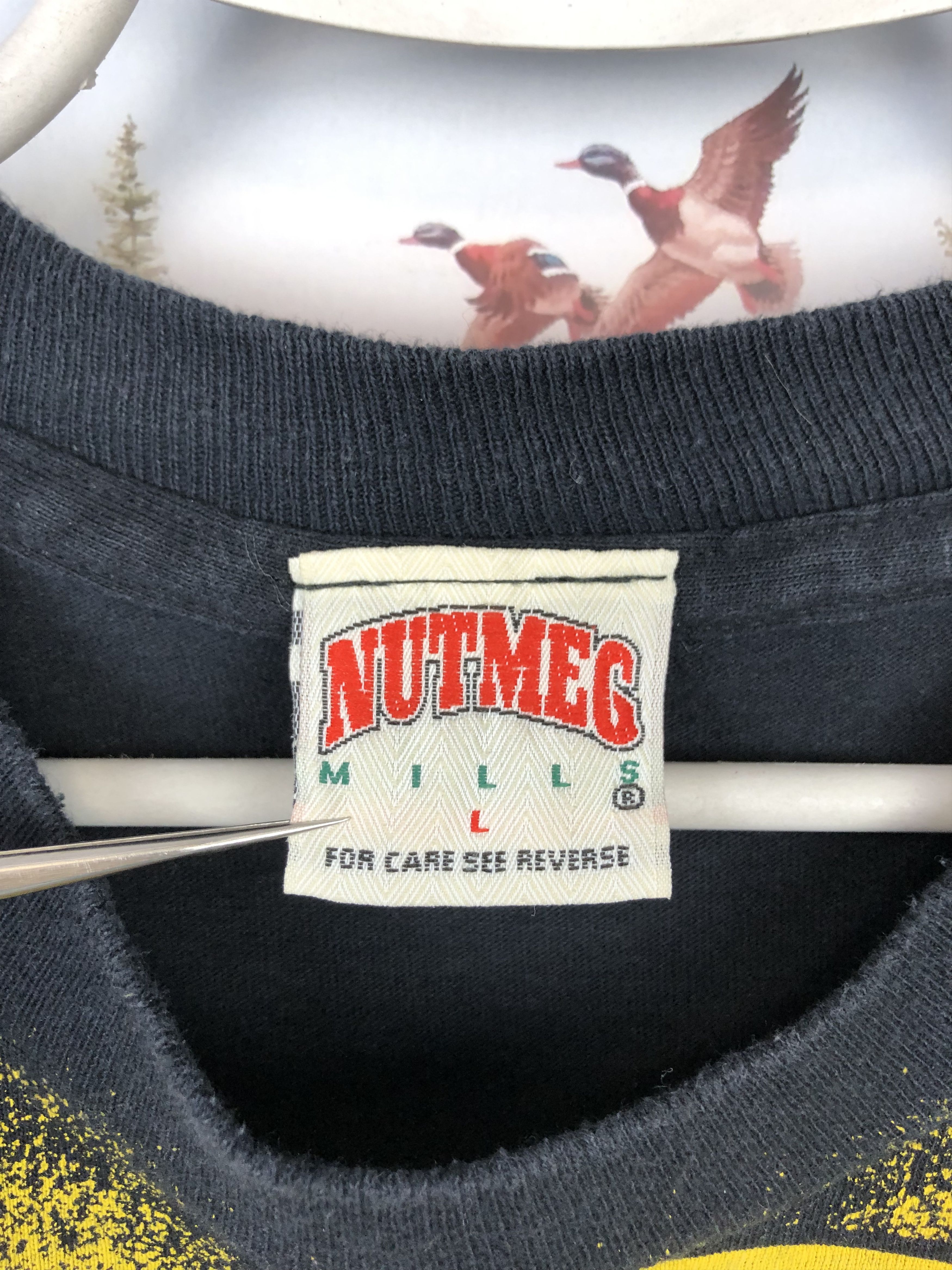 Nutmeg Vintage Nutmeg Leeds United Football Shirt Soccer Tee Size US L / EU 52-54 / 3 - 9 Thumbnail