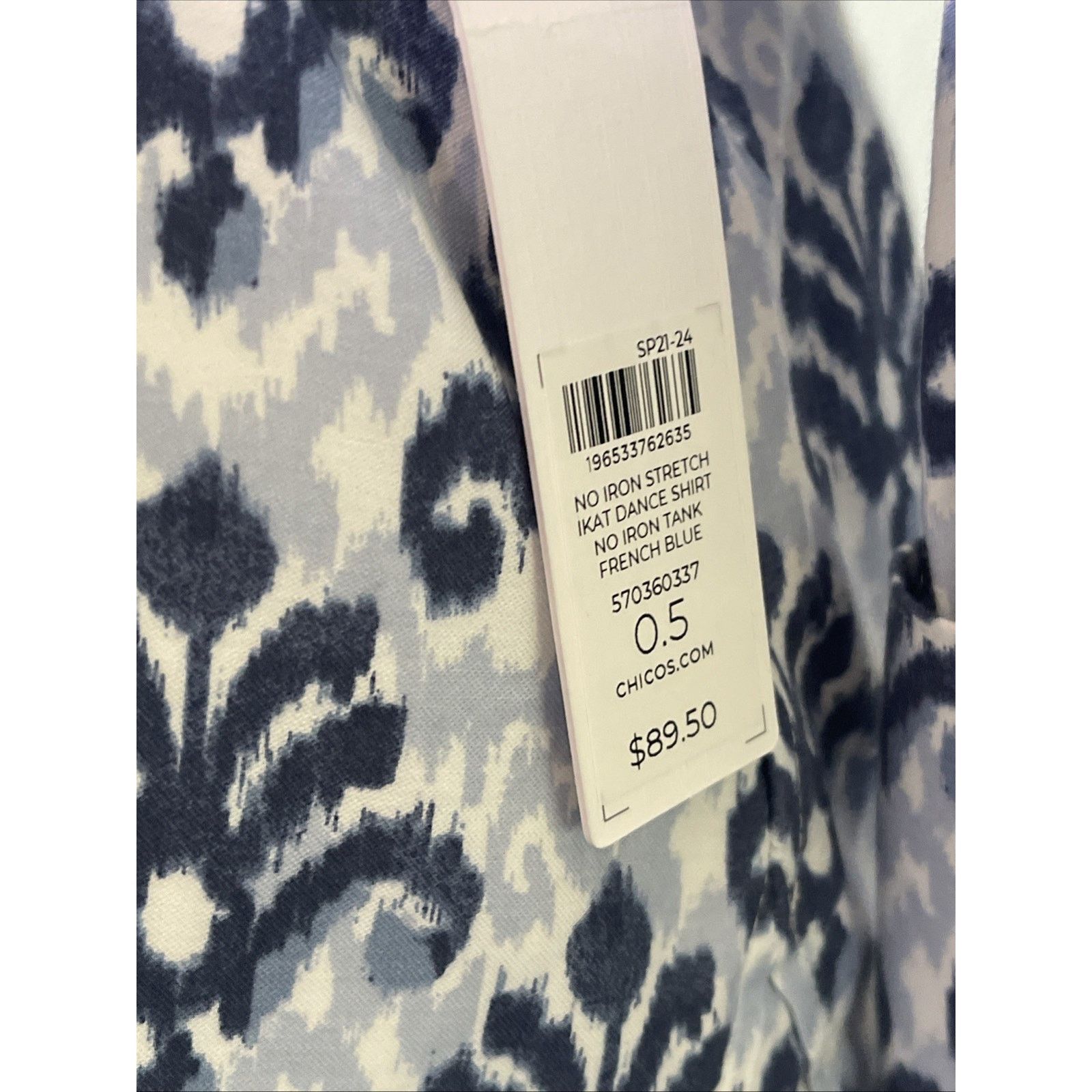Chicos Chico's 0.5 / 6 No Iron Ikat Shirt NWT Size M / US 6-8 / IT 42-44 - 4 Thumbnail