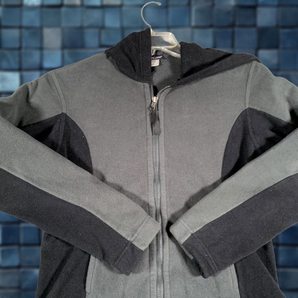 Patagonia Patagonia Jacket Womens XS Gray Black Fleece Full Zip Hooded Outdoor Coat Size XS / US 0-2 / IT 36-38 - 1 Thumbnail