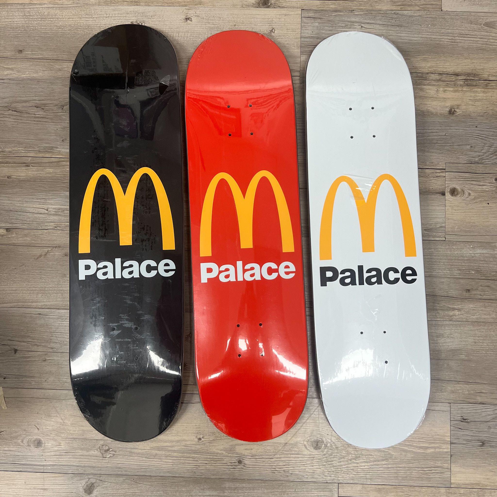Palace Palace x McDonald's Logo Skateboard Deck Set Size ONE SIZE - 2 Thumbnail