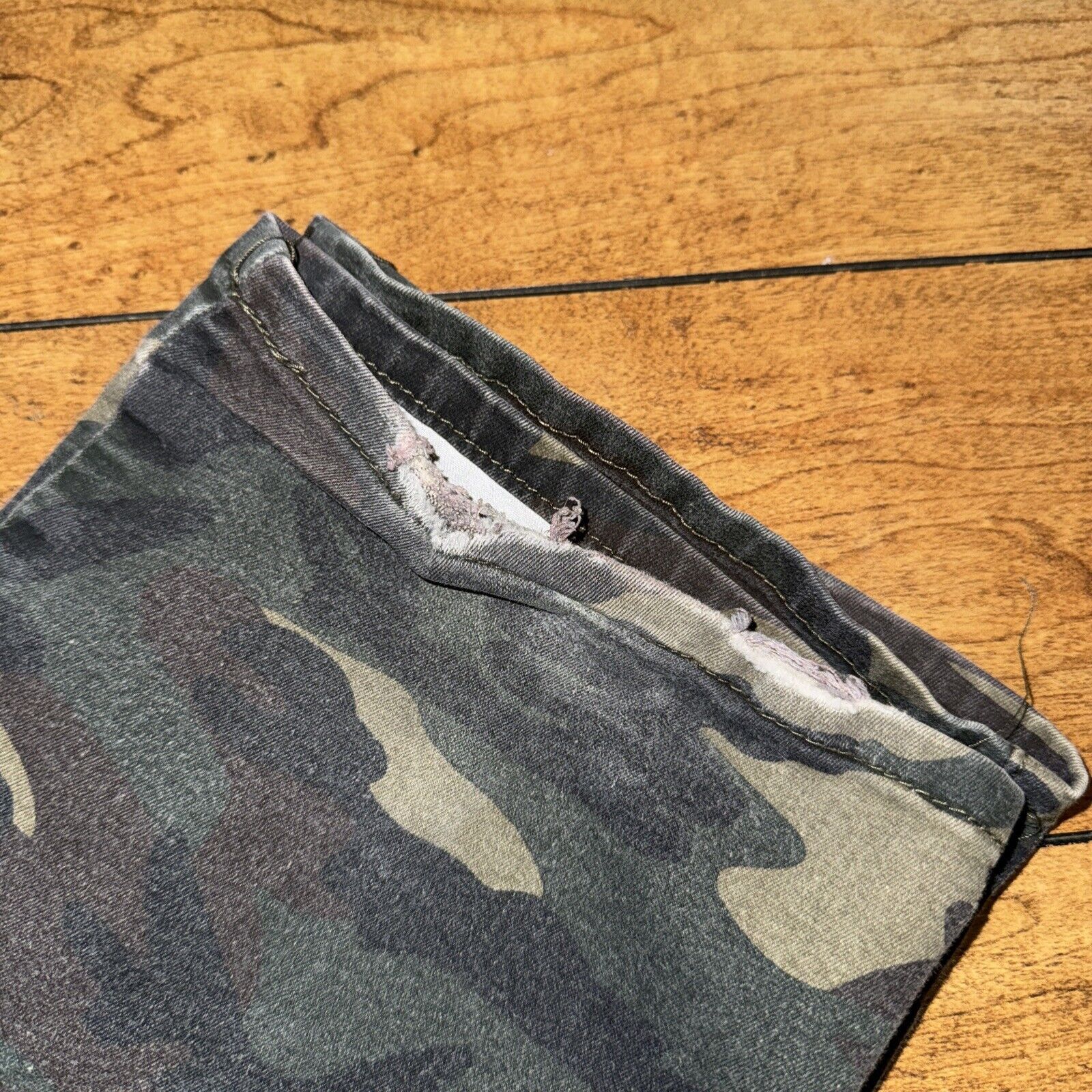 Japanese Brand × Vintage Women’s VIP Jeans Camo Cargo 24x32 Measured Size 24" / US 00 / IT 34 - 2 Thumbnail