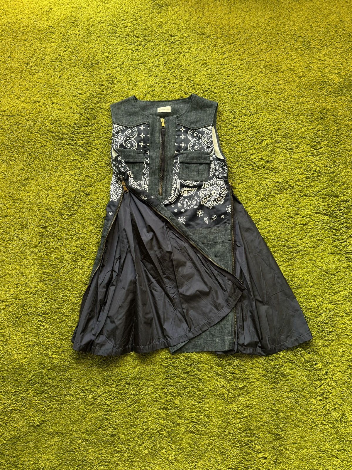 Designer × Moncler × Moncler Grenoble Moncler bandana pattern denim dress abito senza maniche Size M / US 6-8 / IT 42-44 - 5 Thumbnail