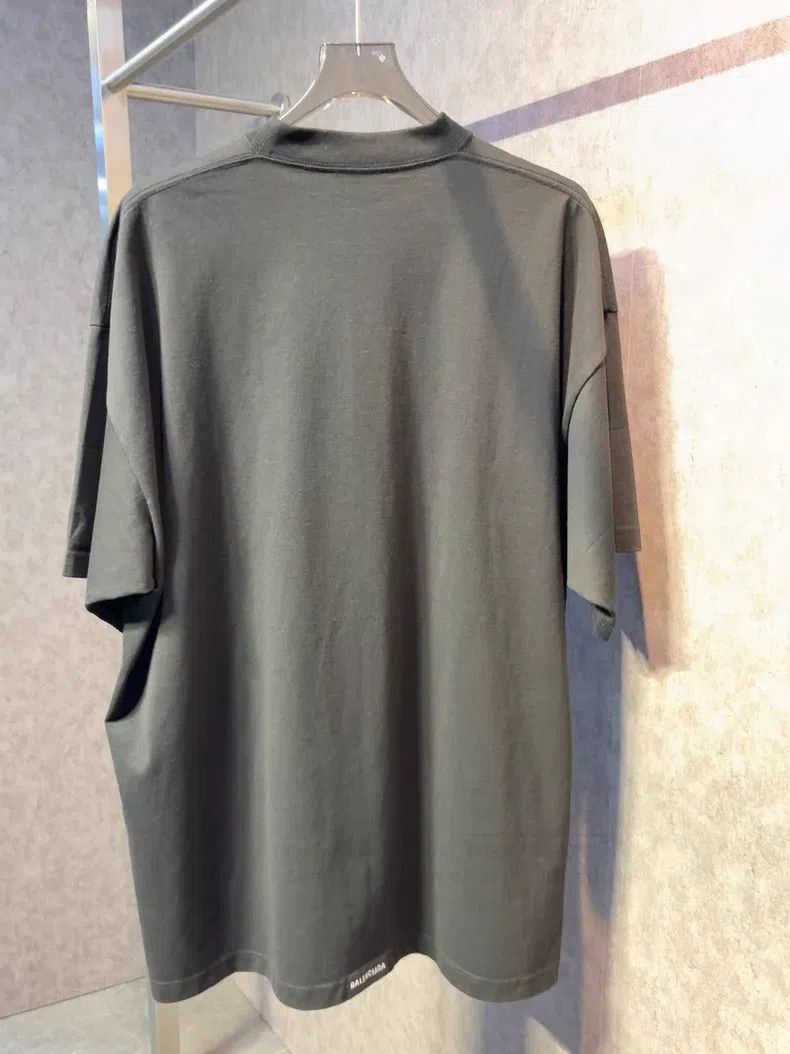 Balenciaga Balenciaga Short Sleeve T-Shirt Size US L / EU 52-54 / 3 - 2 Thumbnail