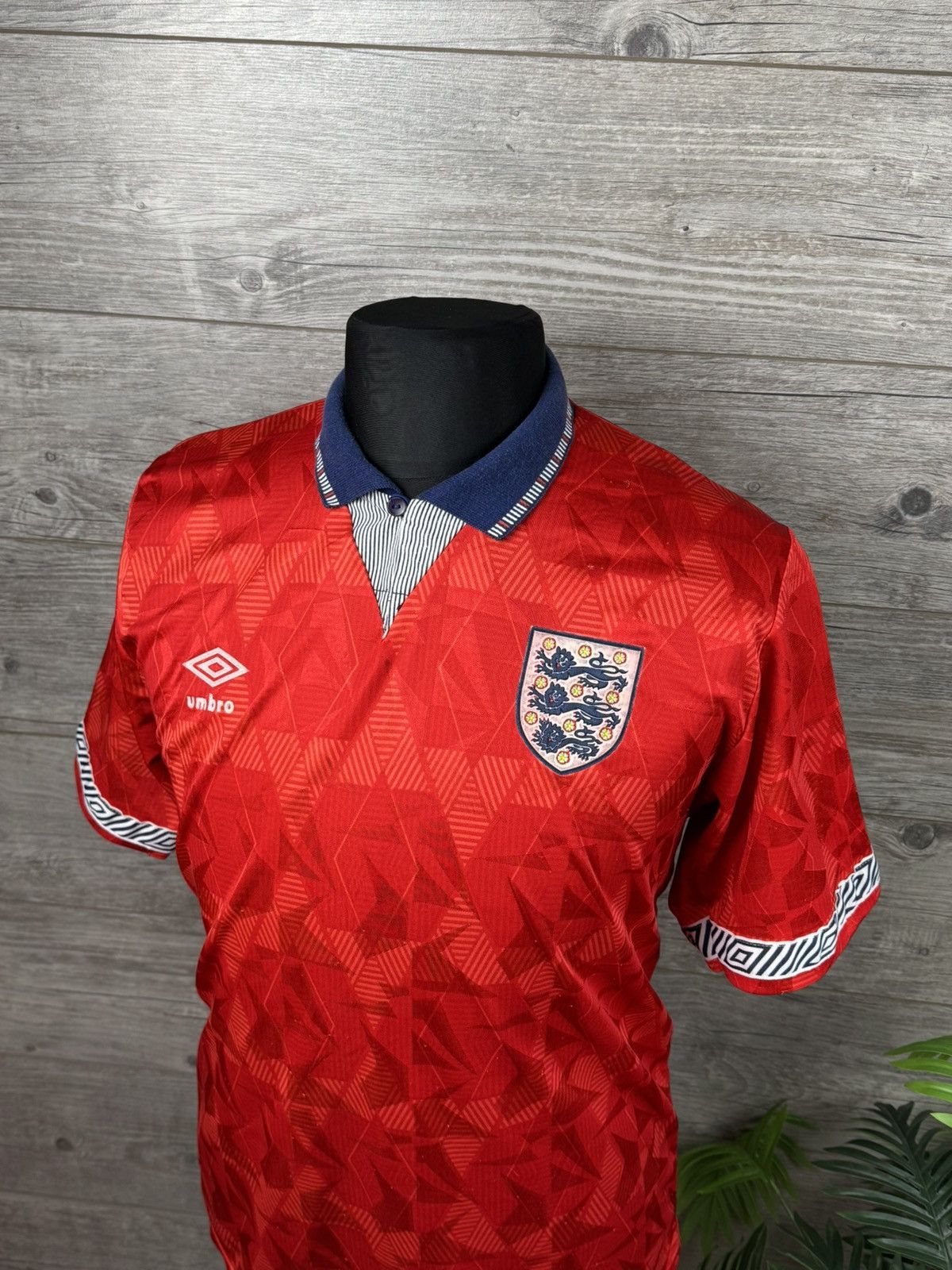 Umbro ARCHIVE RARE ENGLAND 1990-1992 ORIGINAL VTG JERSEY Size L Size US L / EU 52-54 / 3 - 1 Thumbnail