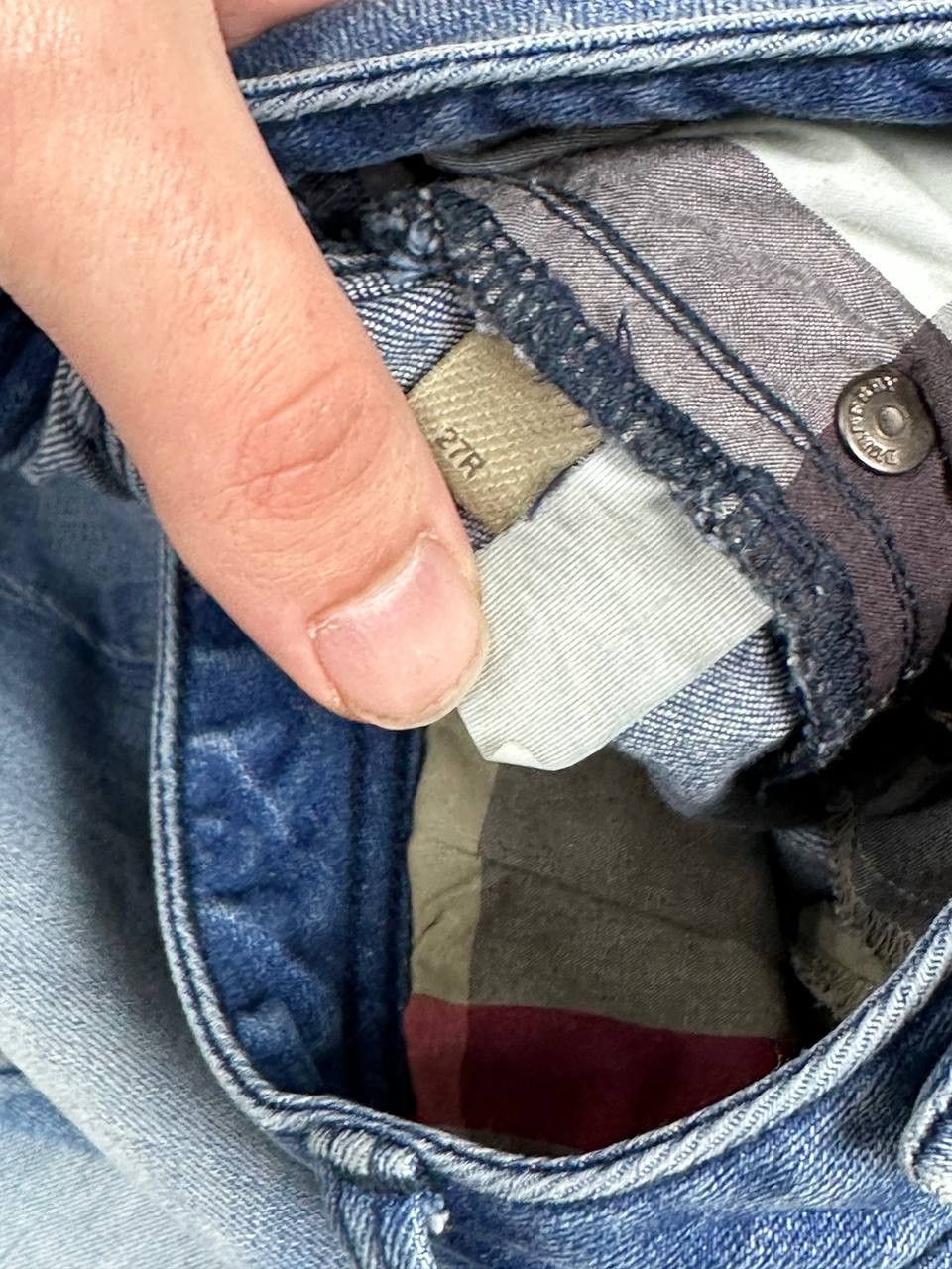 Burberry × Vintage Vintage Burberry Cropped Light Denim Jeans Size 27" / US 4 / IT 40 - 10 Thumbnail