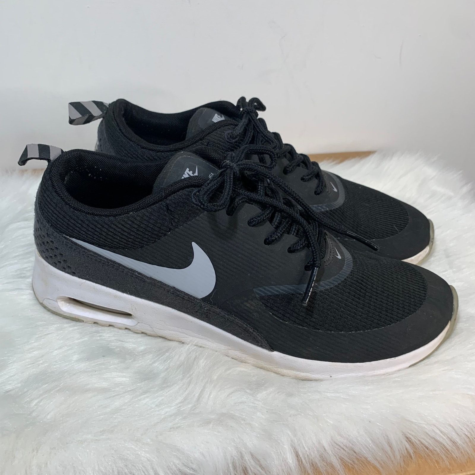 Nike Nike Air Max Thea Women's Black Athletic Shoes Size 7 Size US 7 / IT 37 - 7 Thumbnail