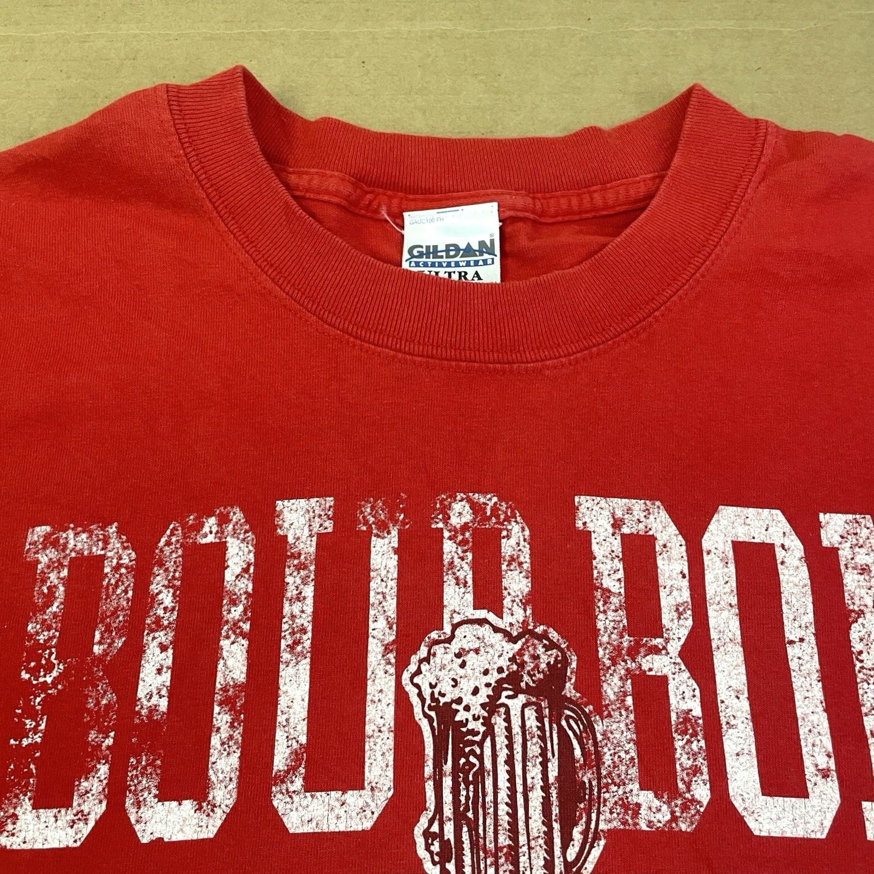 Gildan VINTAGE Bourbon Street Shirt Men Large Red 90s Nike? Size US L / EU 52-54 / 3 - 6 Thumbnail