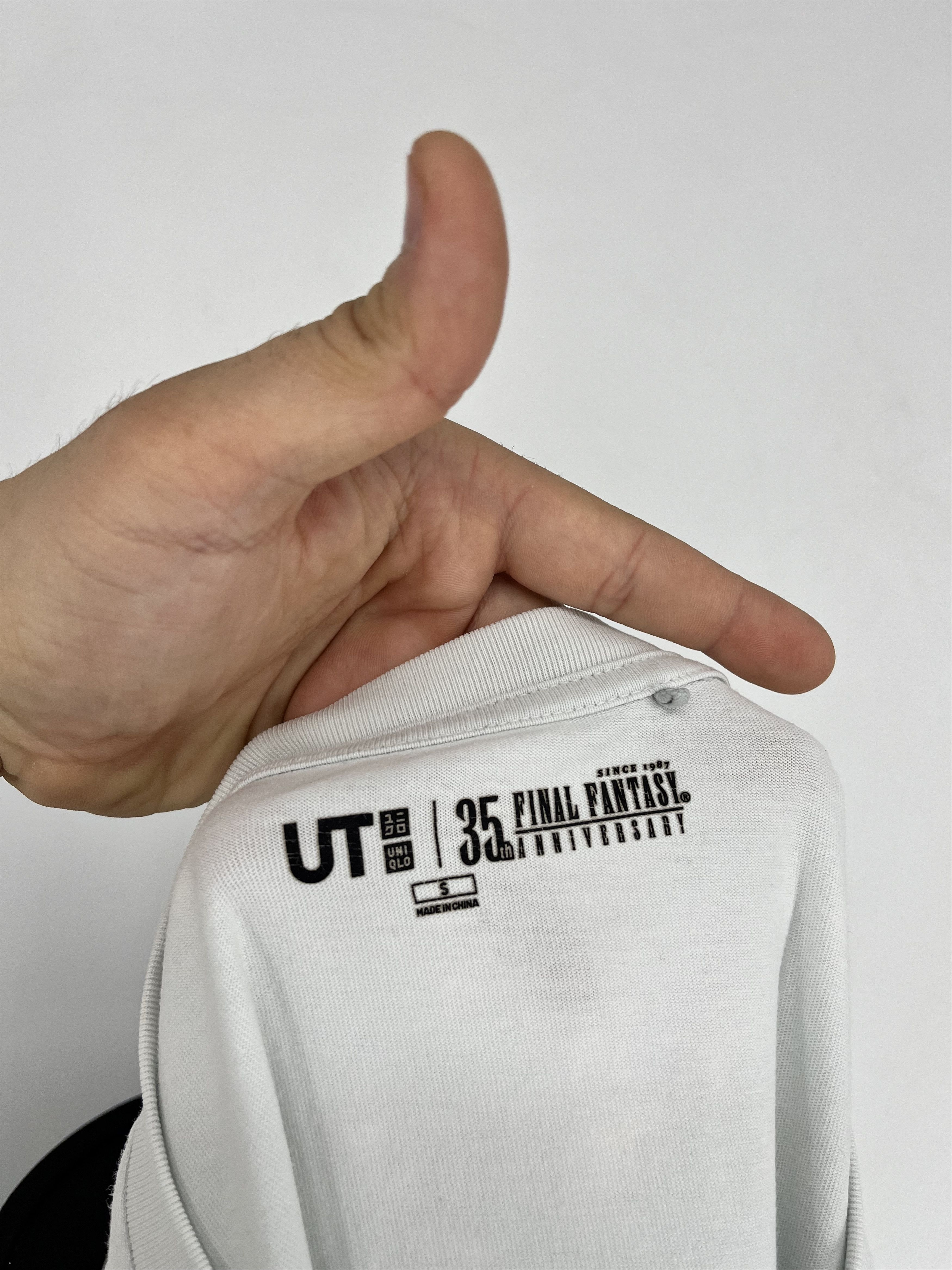 Anime Vintage Y2K Anime Final Fantasy V Tshirt by Uniqlo SIZE-S Size US S / EU 44-46 / 1 - 14 Thumbnail