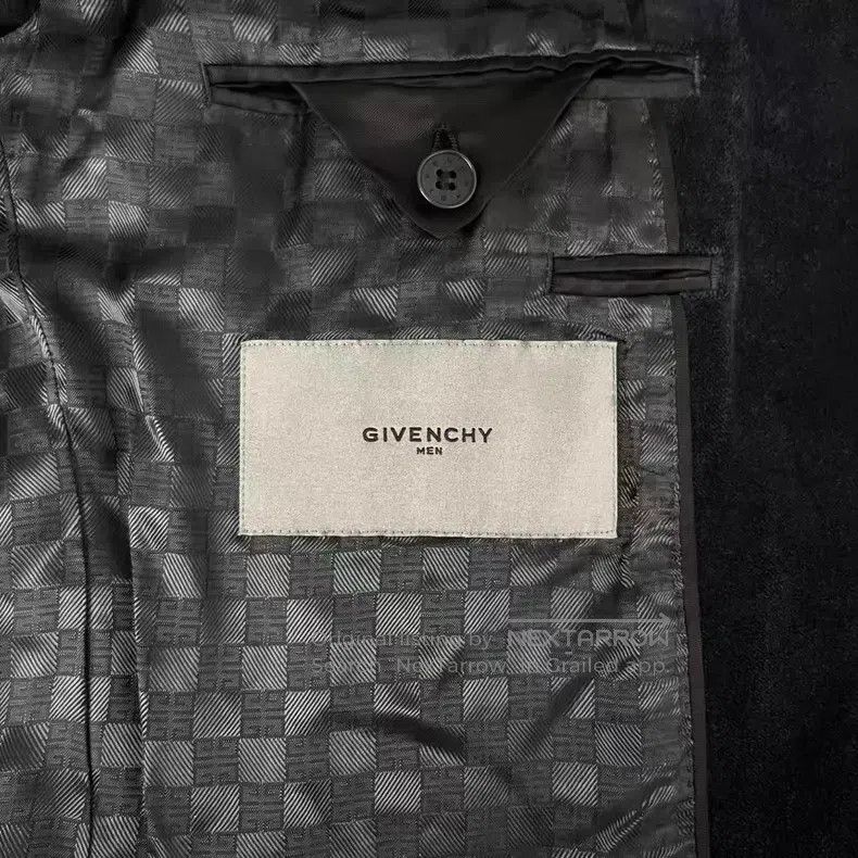 Givenchy Givenchy Velvet lined 4G logo print lapel single-breasted Size US L / EU 52-54 / 3 - 5 Thumbnail