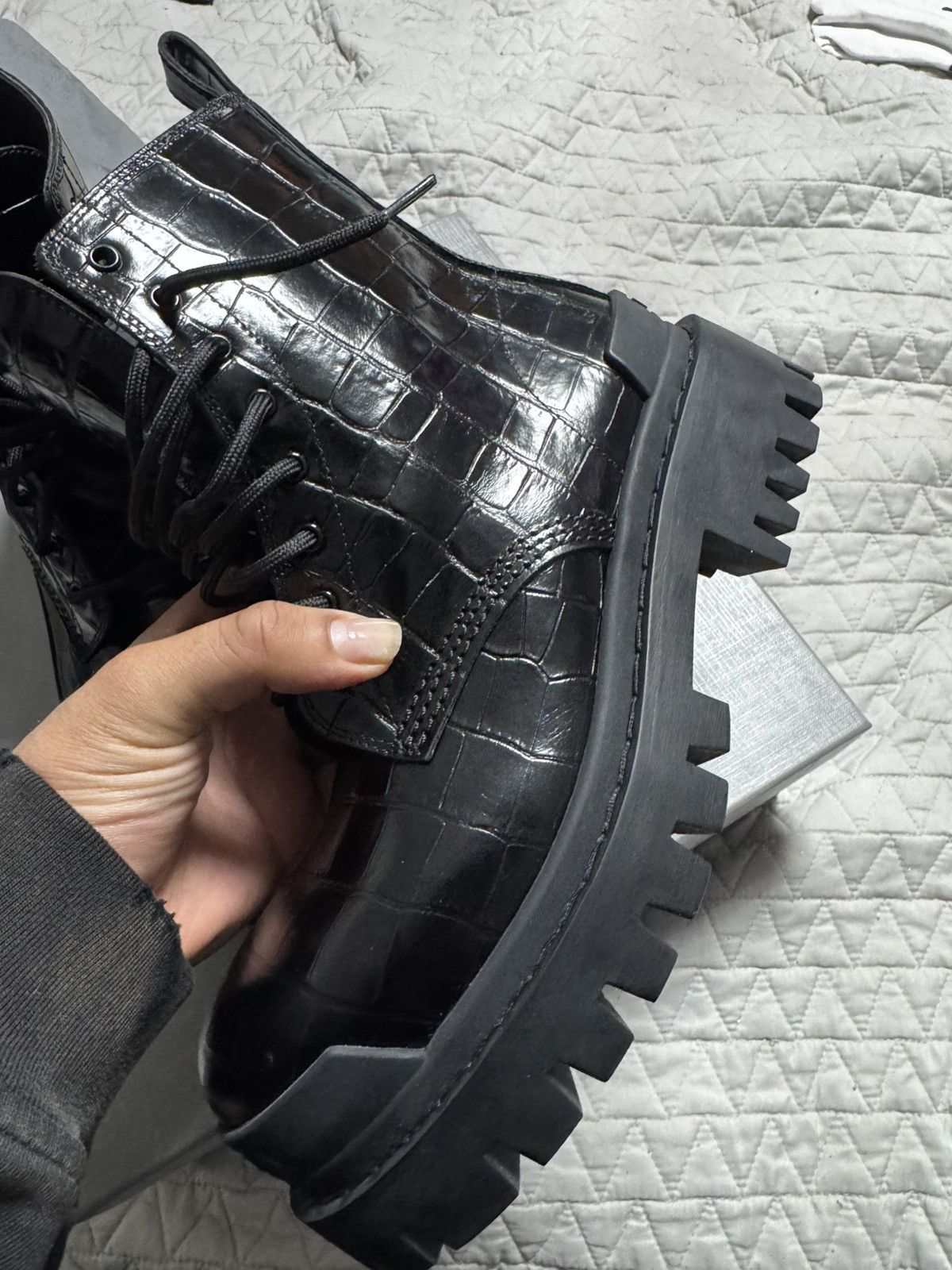 Balenciaga Balenciaga Crocodile Embossed Strike Boots Size US 7 / IT 37 - 7 Thumbnail