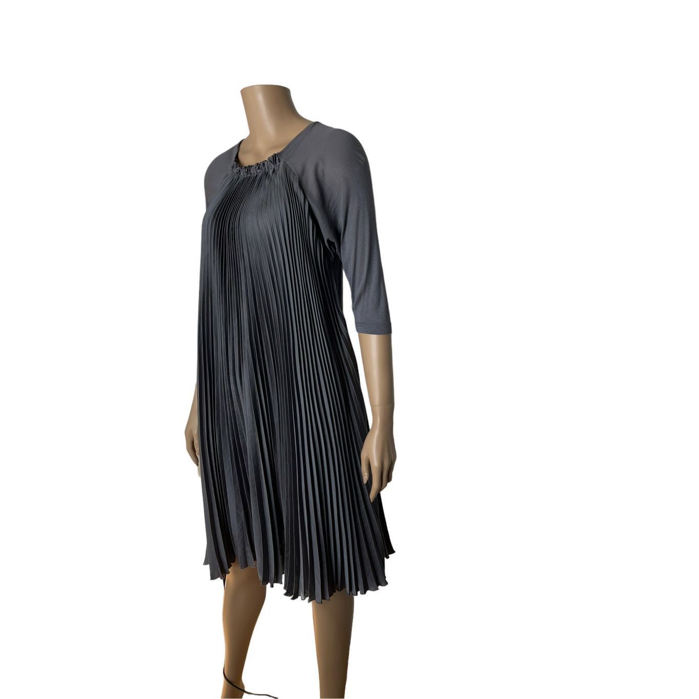 Bcbgmaxazria BCBG Maxazria pleated Gray Midi dress M (027) Size M / US 6-8 / IT 42-44 - 4 Thumbnail