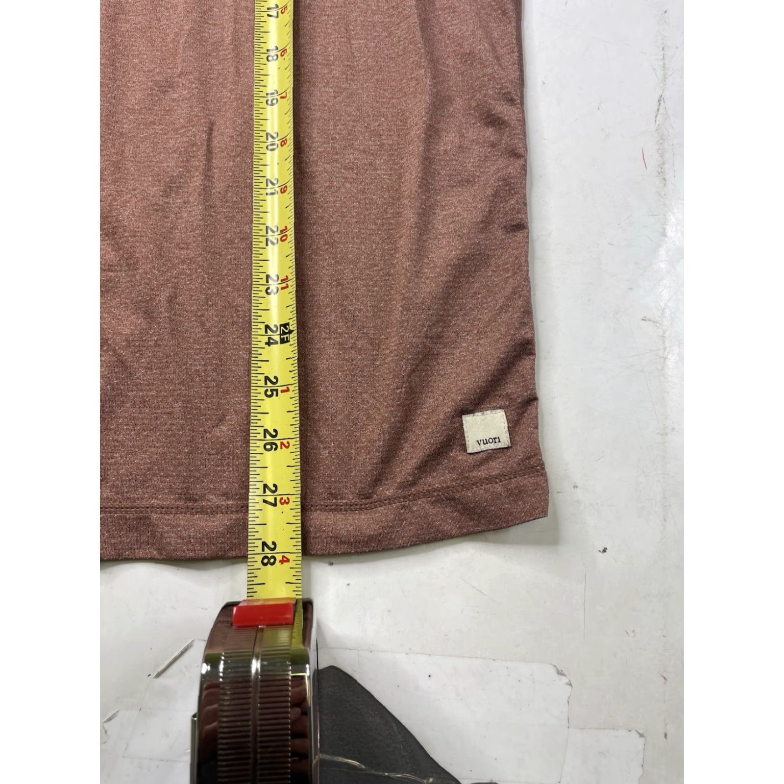 Vuori Vuori Shirt Mens L Red Tradewind Performance Pocket Tee Lightweight Gym Vent Size US L / EU 52-54 / 3 - 5 Thumbnail