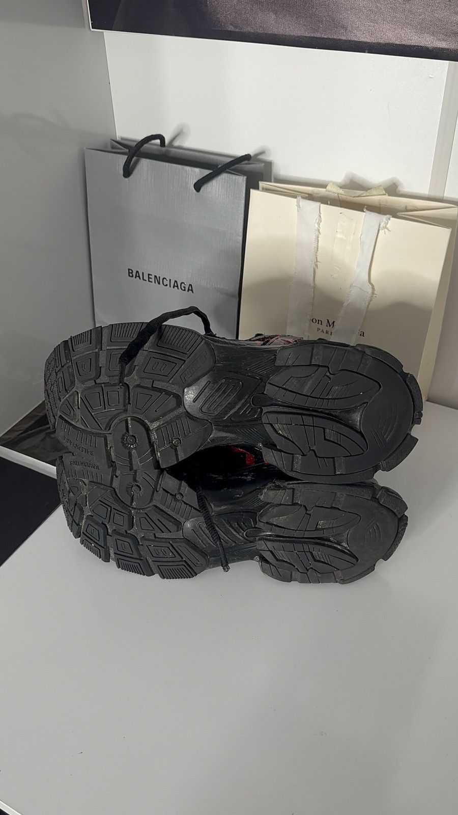 Balenciaga ✅ Balenciaga Runner 1 Graffiti Black Red Faded 42 Size US 9.5 / EU 42-43 - 12 Thumbnail