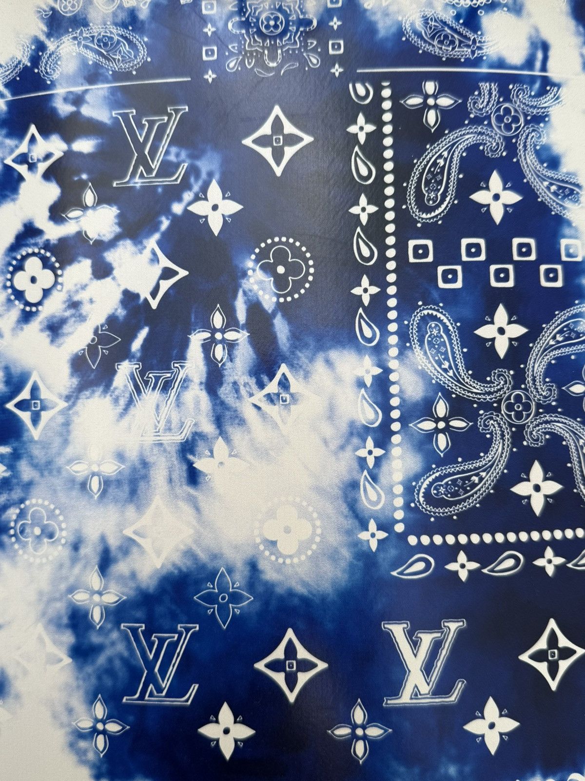 Louis Vuitton Louis Vuitton blue monogram bandana wood skateboard Size ONE SIZE - 8 Thumbnail