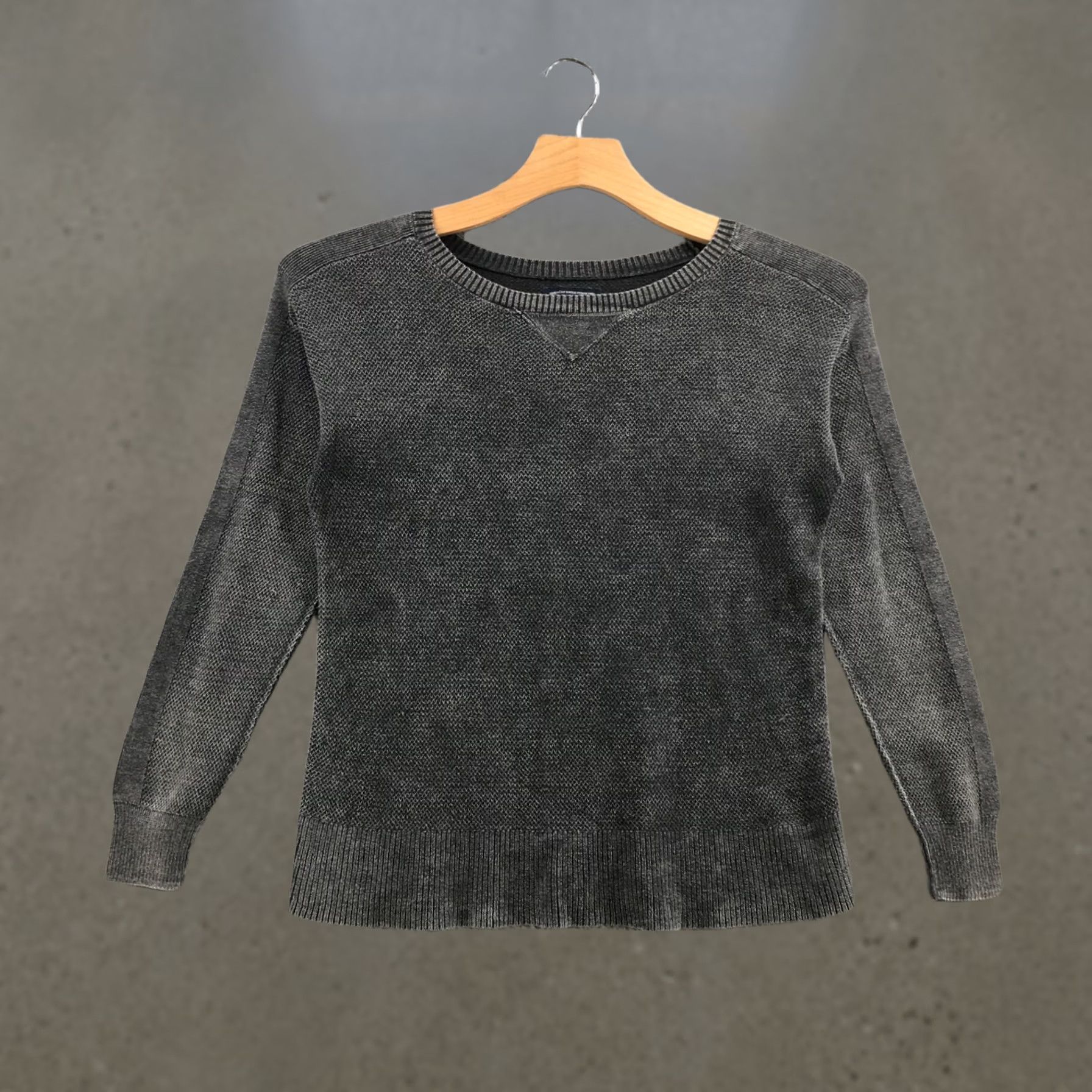 American Eagle Outfitters American Eagle Outfitters Sweater Womens M Gray Cotton Blend Long Sleeve Crew Size M / US 6-8 / IT 42-44 - 1 Thumbnail