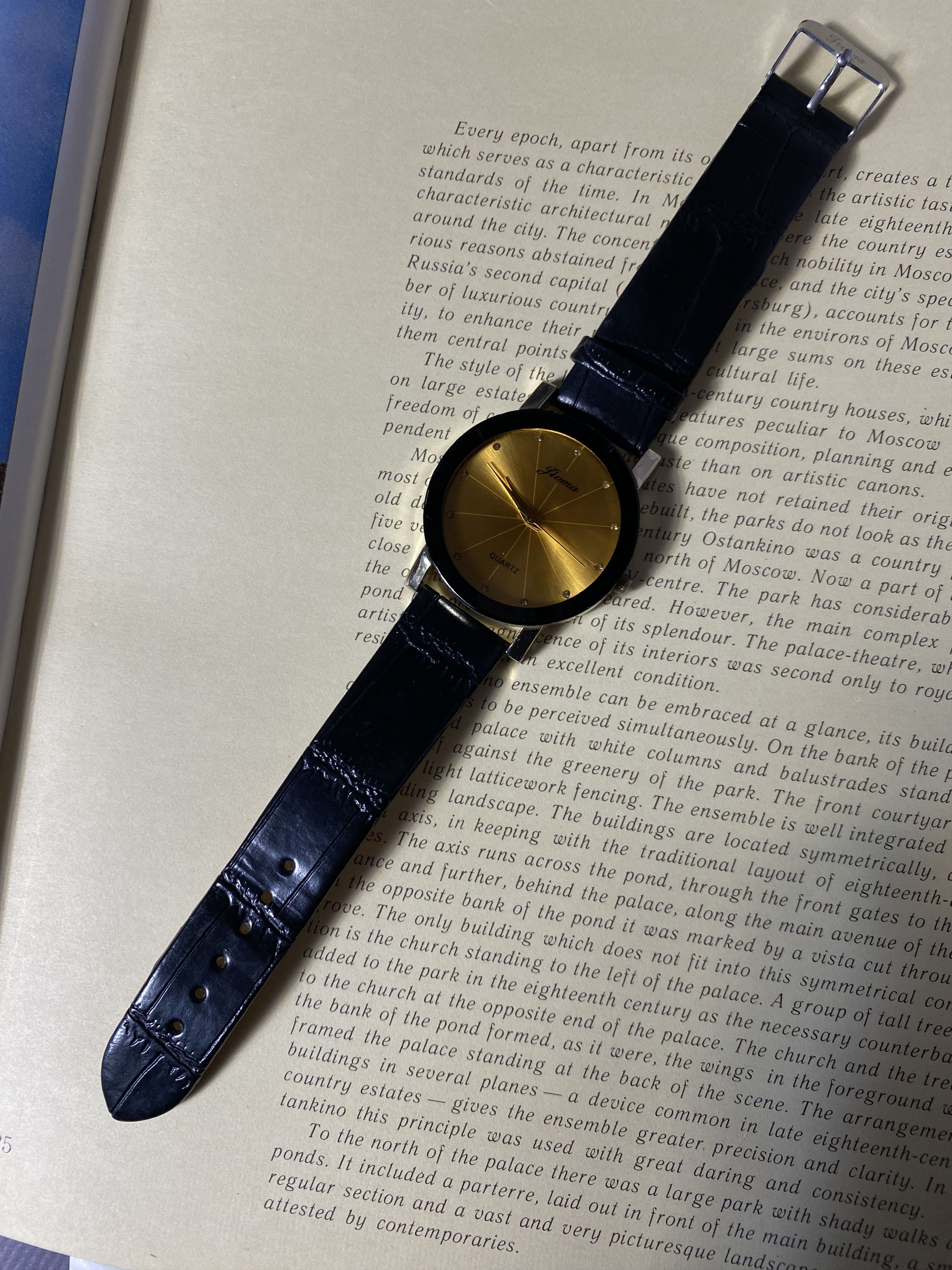 Jewelry × Vintage Elegant Watch with Leather Strap, Perfect Gift Size ONE SIZE - 1 Thumbnail