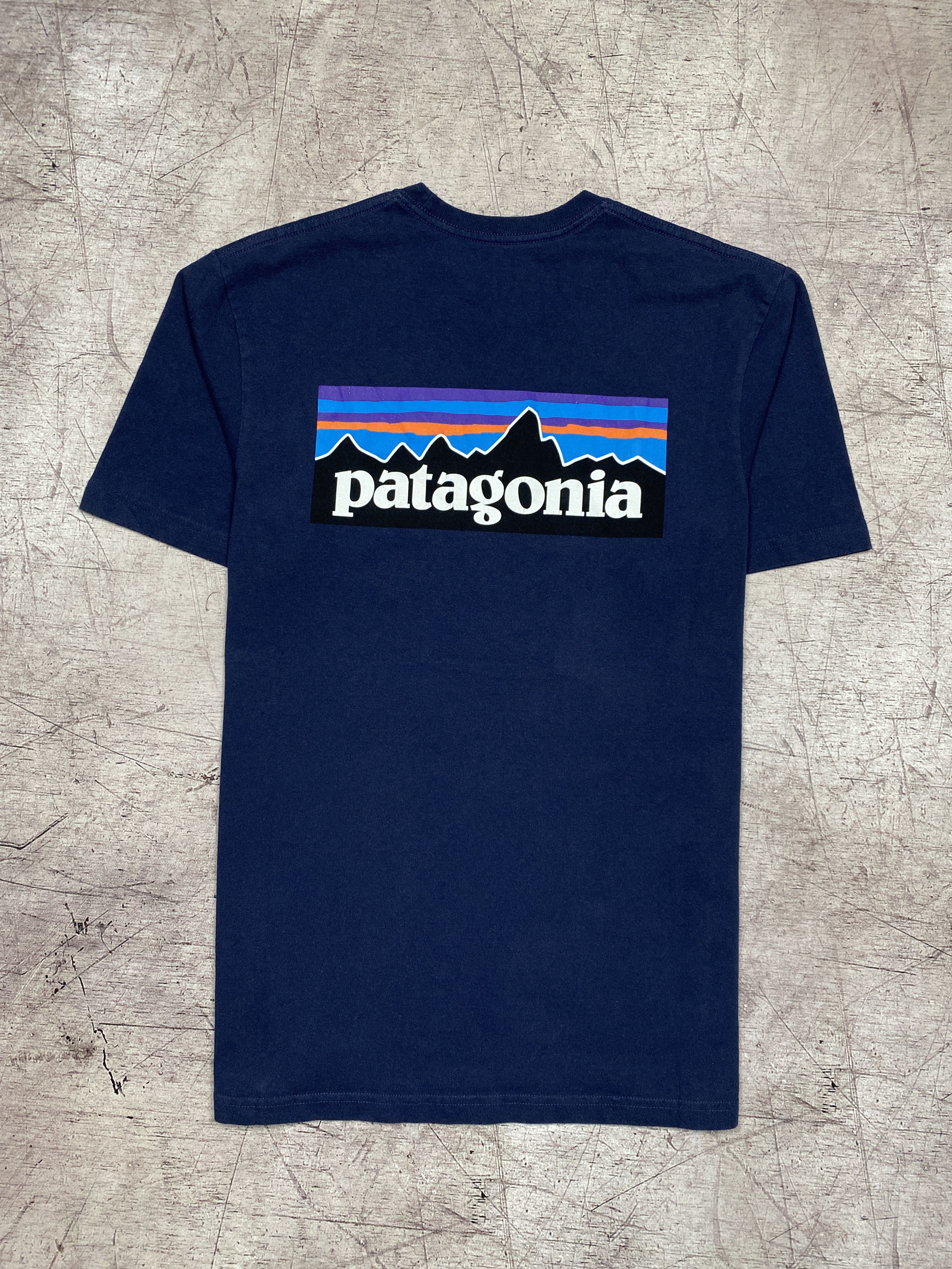 Patagonia Patagonia Vintage Mens Big Logo T-Shirt Size US S / EU 44-46 / 1 - 1 Thumbnail